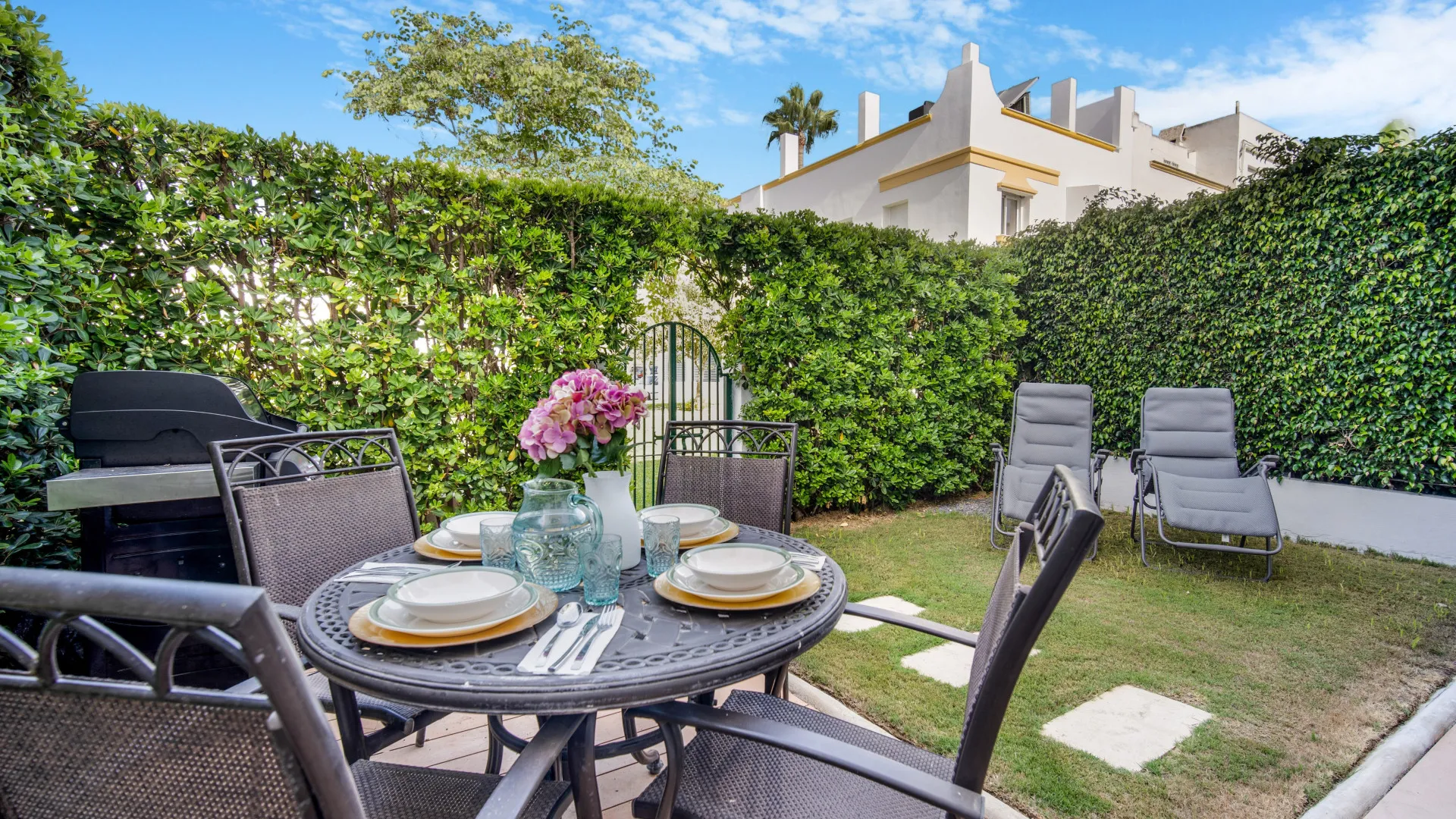 For sale Marbellamar town house with 4 bedrooms