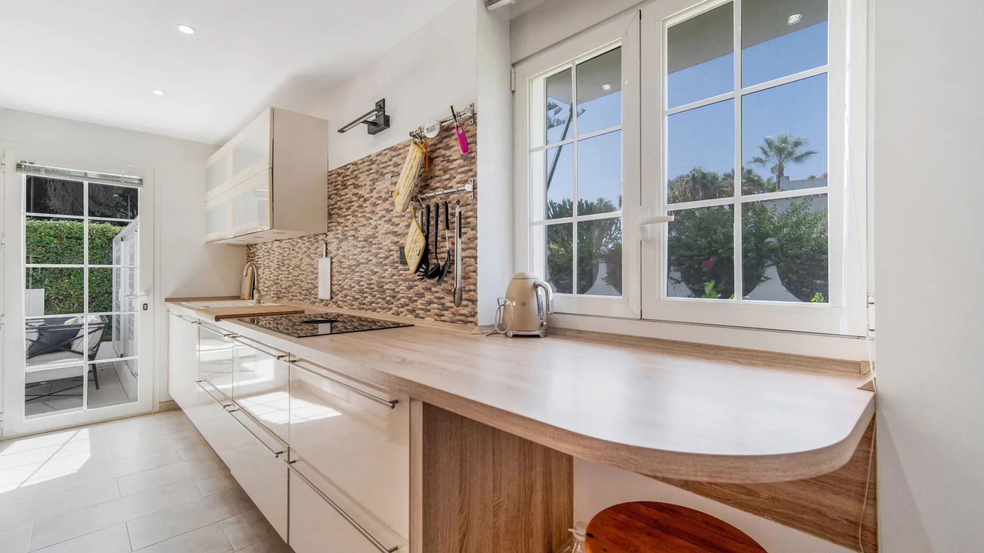 For sale Marbellamar town house with 4 bedrooms