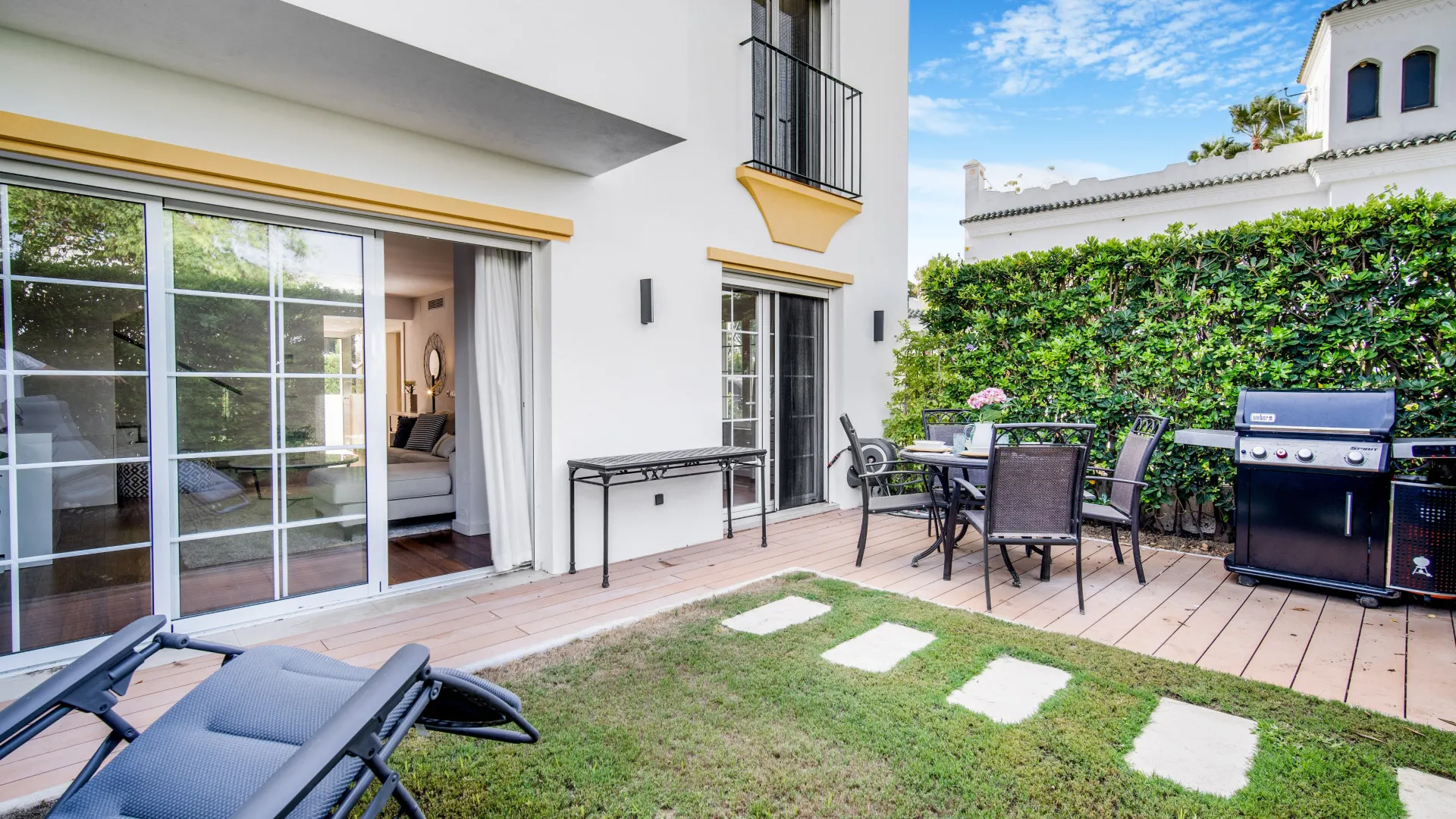 For sale Marbellamar town house with 4 bedrooms