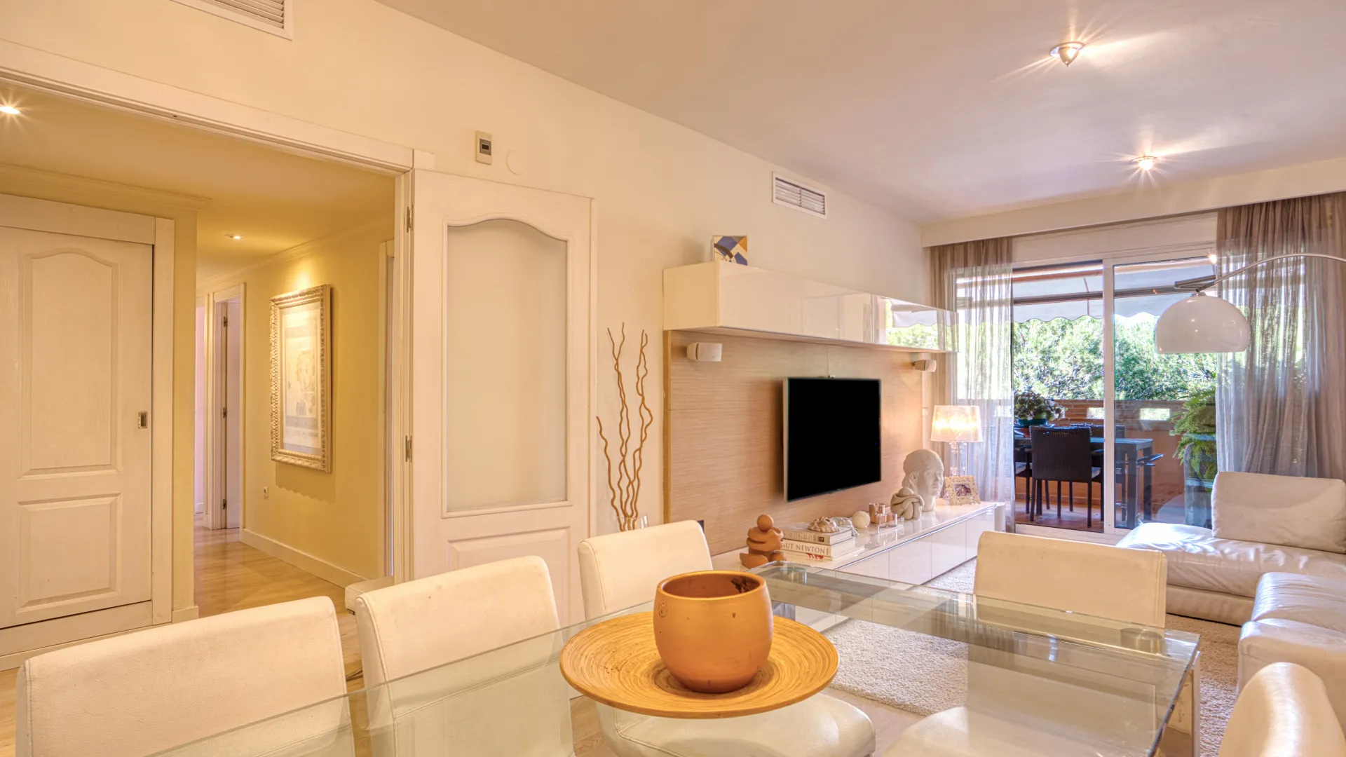 Costa Nagüeles III, apartamento en venta con 3 dormitorios