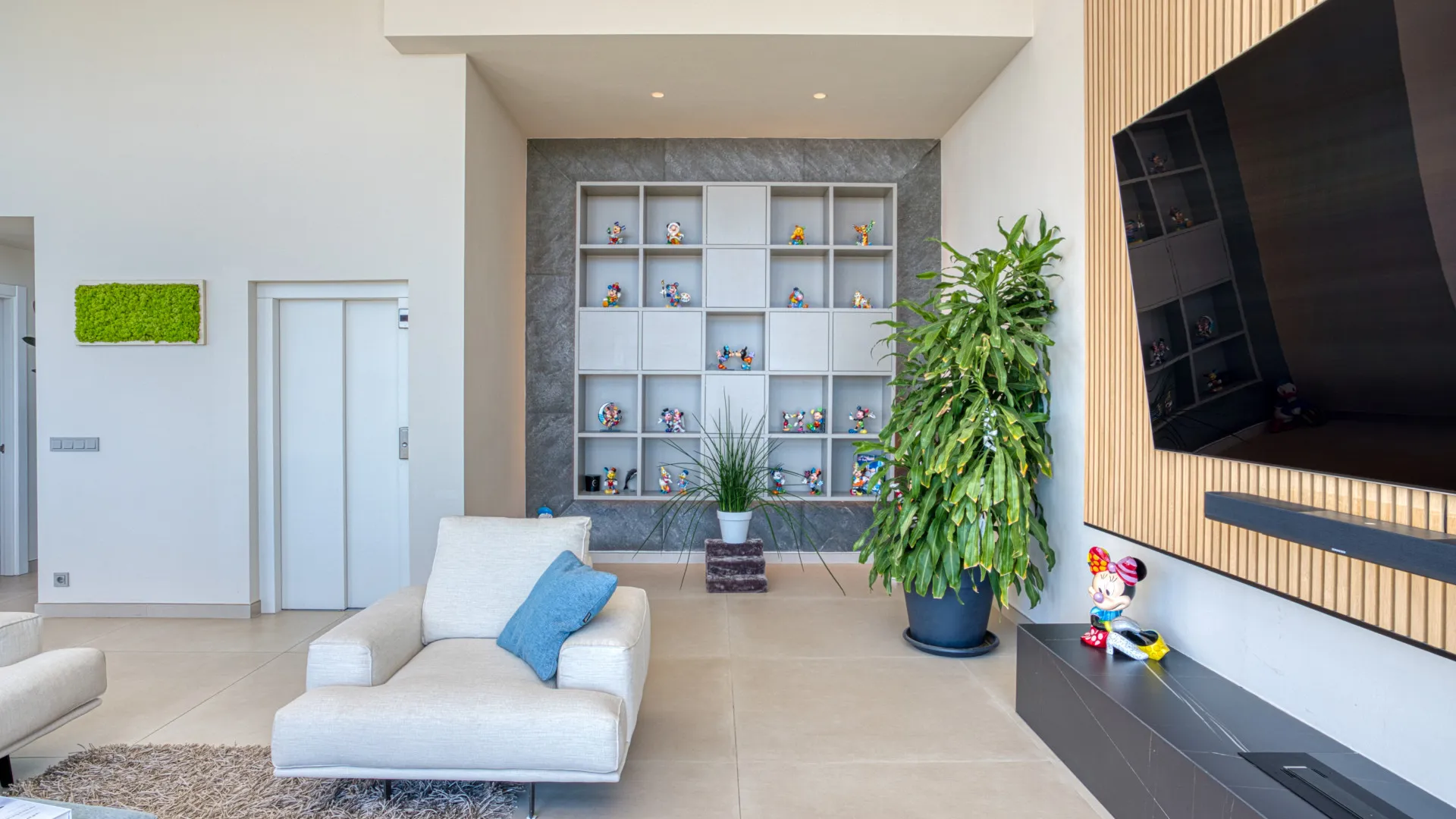Villa con 5 dormitorios en venta en Los Altos de los Monteros