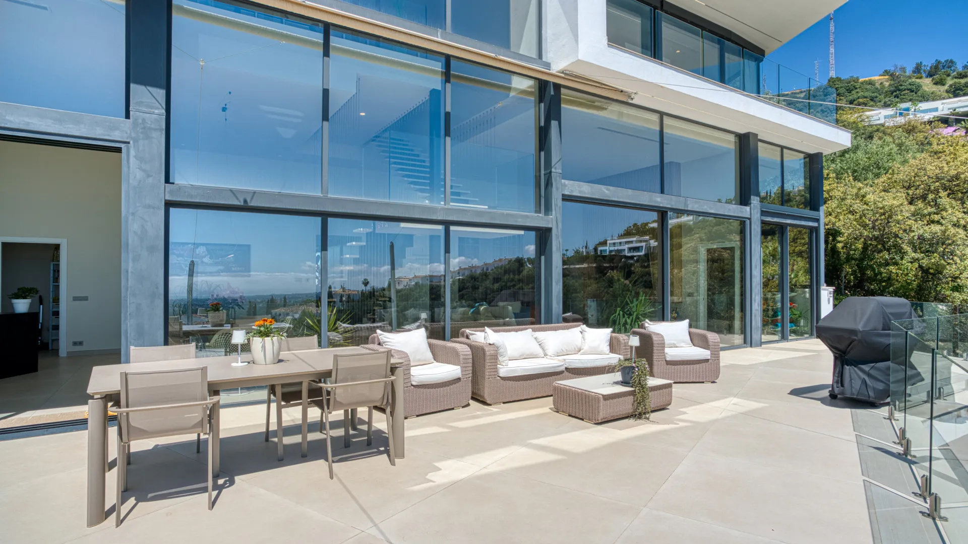 Villa con 5 dormitorios en venta en Los Altos de los Monteros