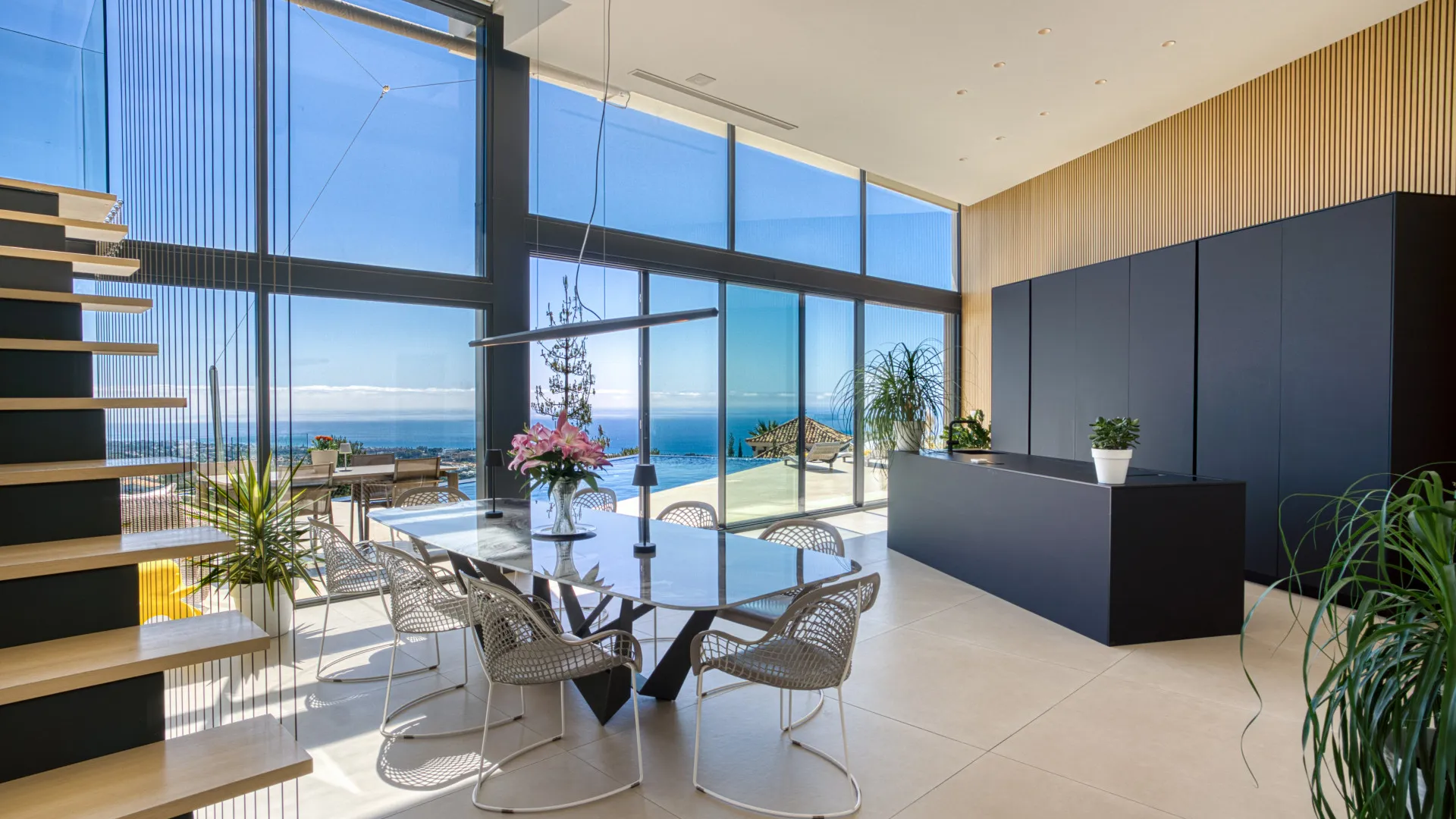 Villa con 5 dormitorios en venta en Los Altos de los Monteros