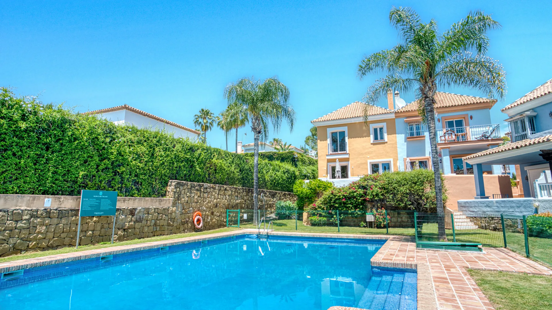 Aloha Lake Village, adosado a la venta