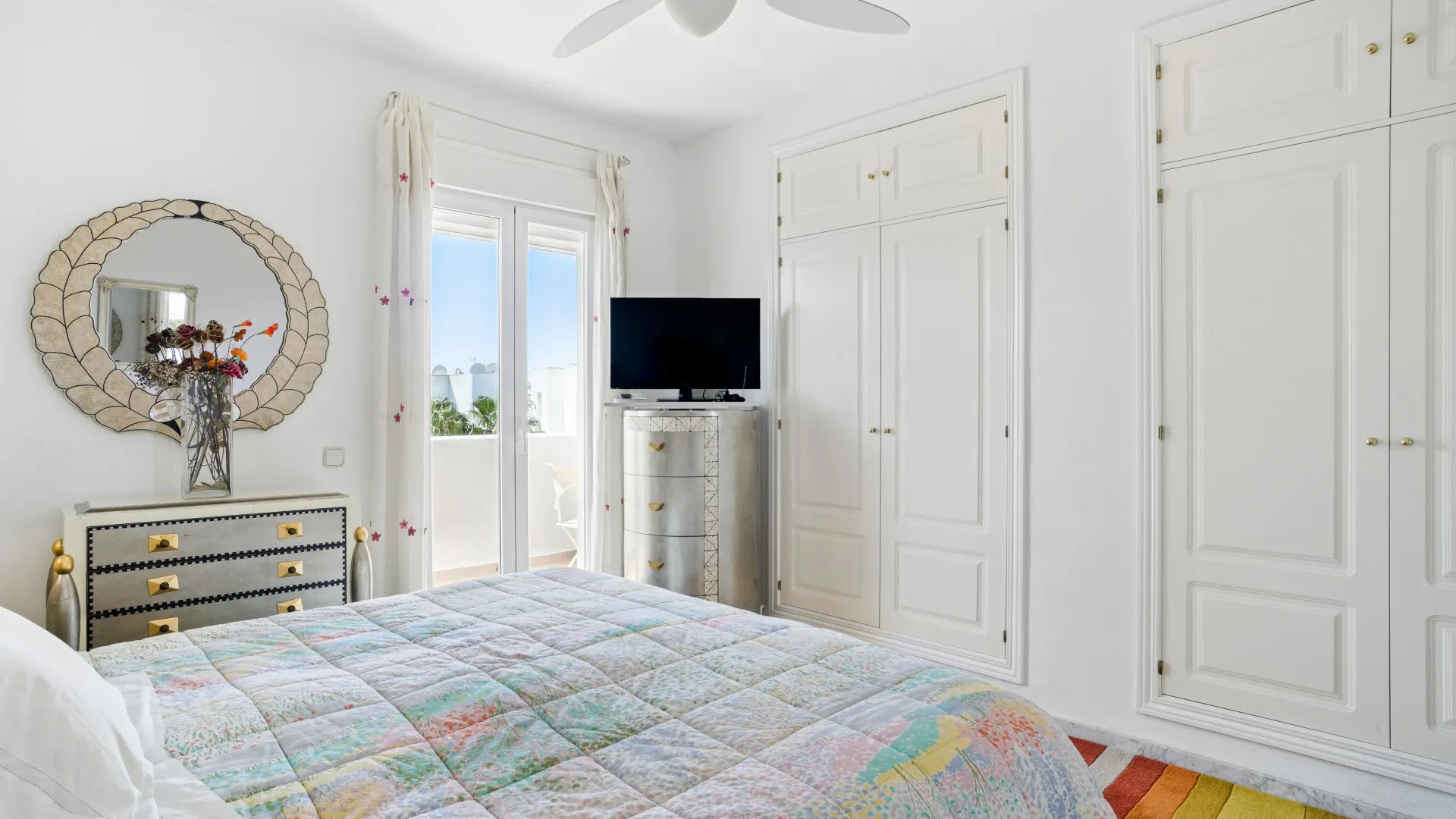 Buy 3 bedrooms duplex penthouse in Marbella Real