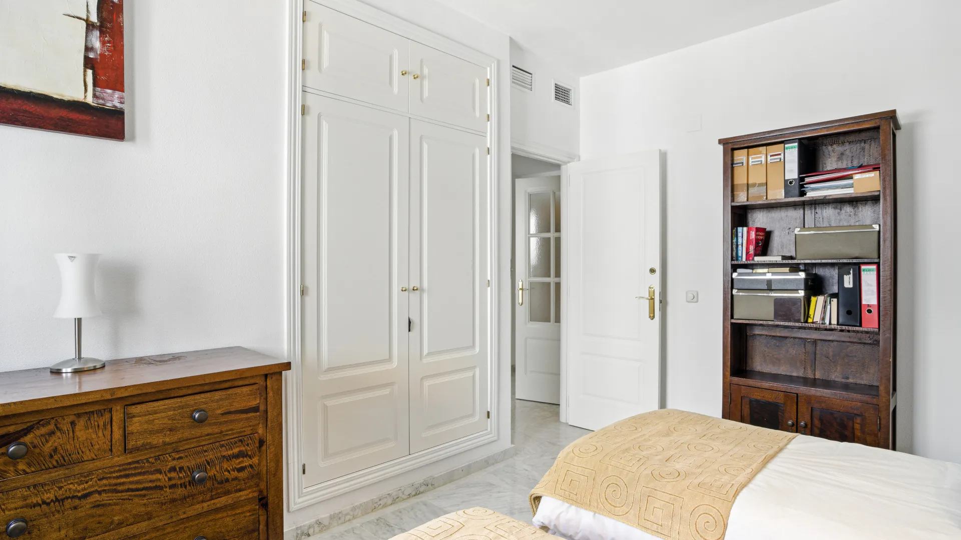 Buy 3 bedrooms duplex penthouse in Marbella Real