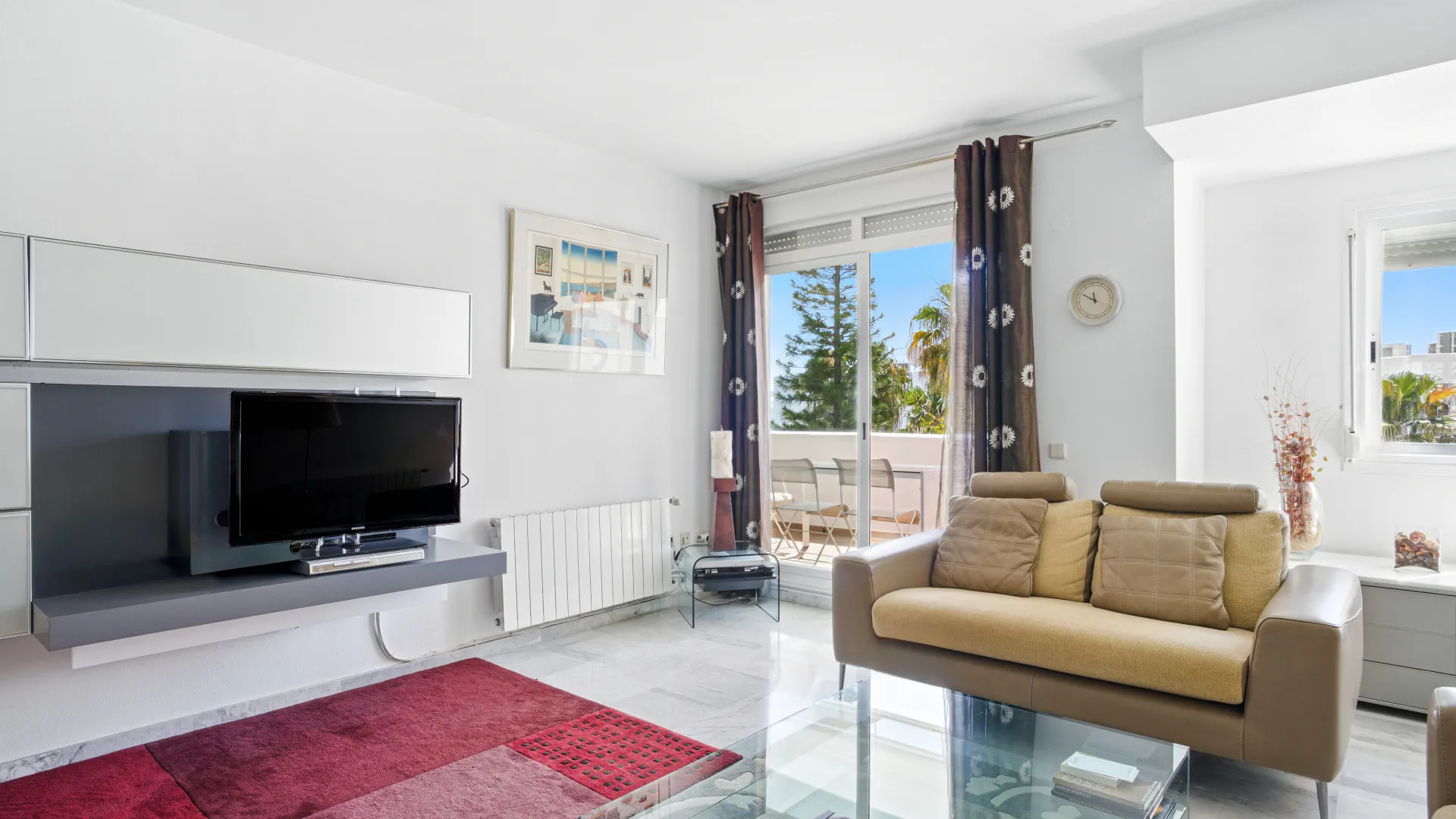 Buy 3 bedrooms duplex penthouse in Marbella Real