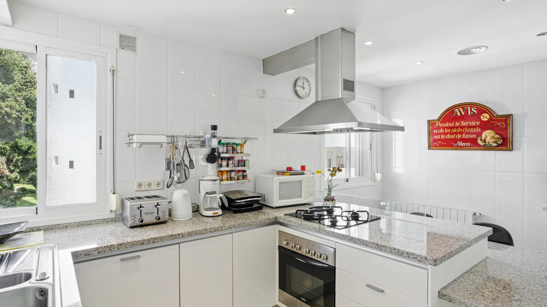 Buy 3 bedrooms duplex penthouse in Marbella Real