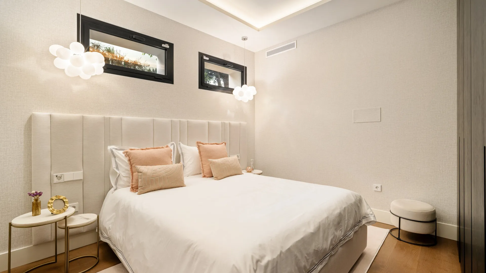 For sale Nueva Andalucia villa with 6 bedrooms
