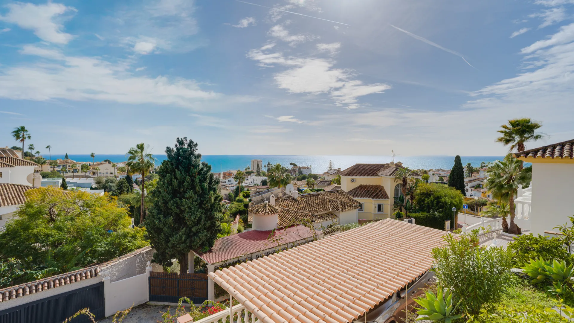 Buy villa in Riviera del Sol