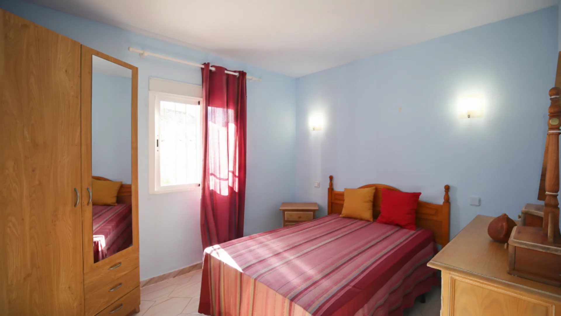 For sale Calahonda 4 bedrooms semi detached house
