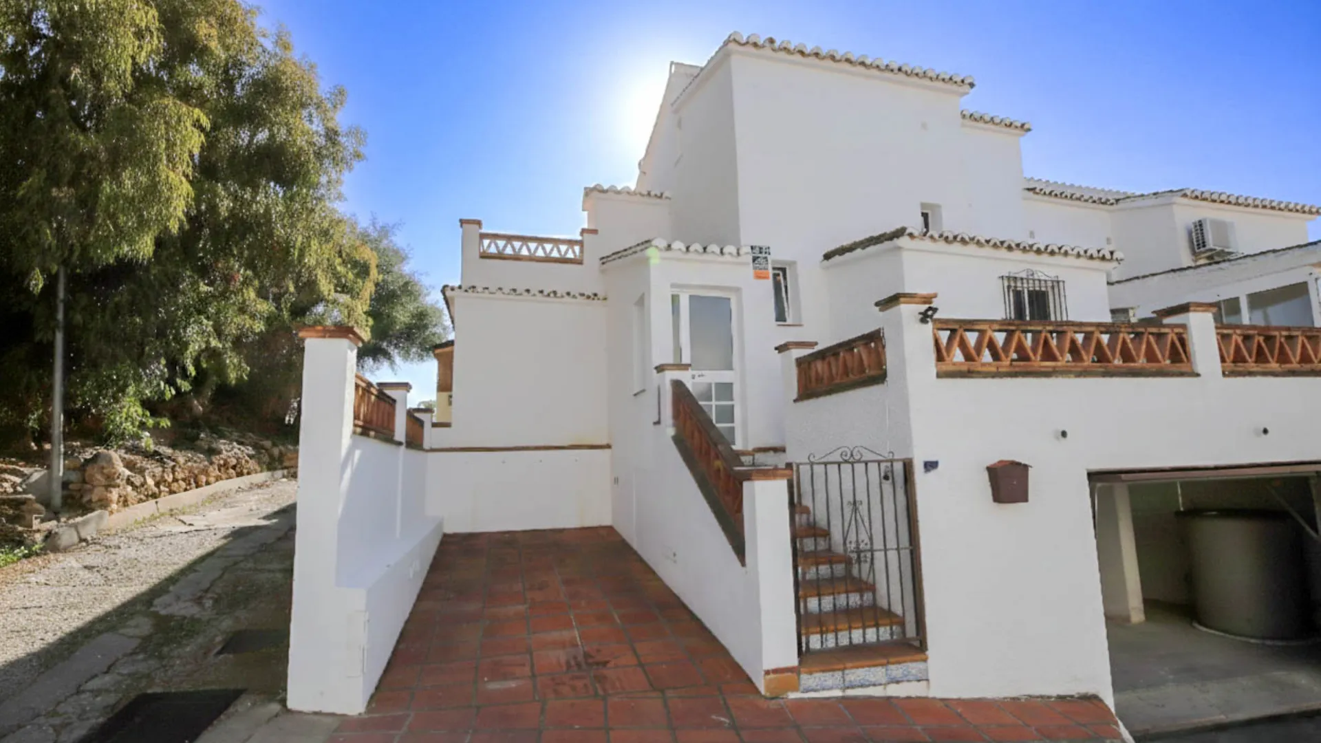 For sale Calahonda 4 bedrooms semi detached house