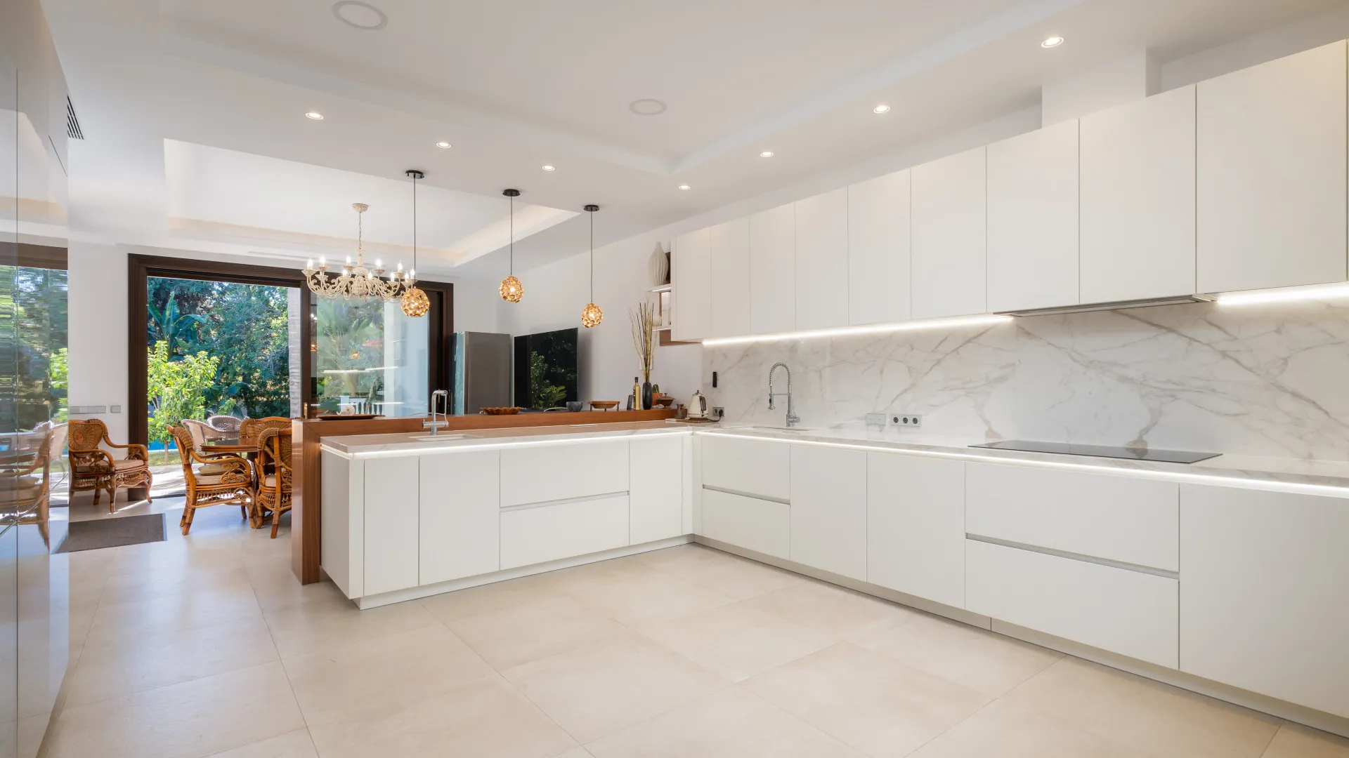 Villa con 7 dormitorios en venta en Casasola
