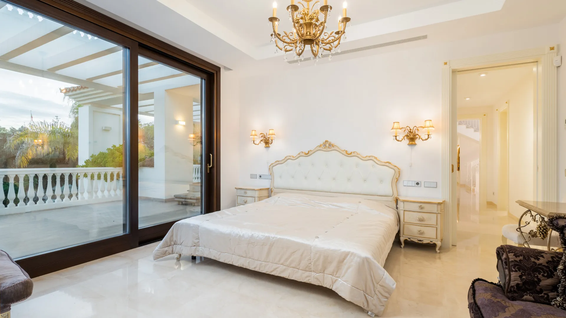 Villa con 7 dormitorios en venta en Casasola