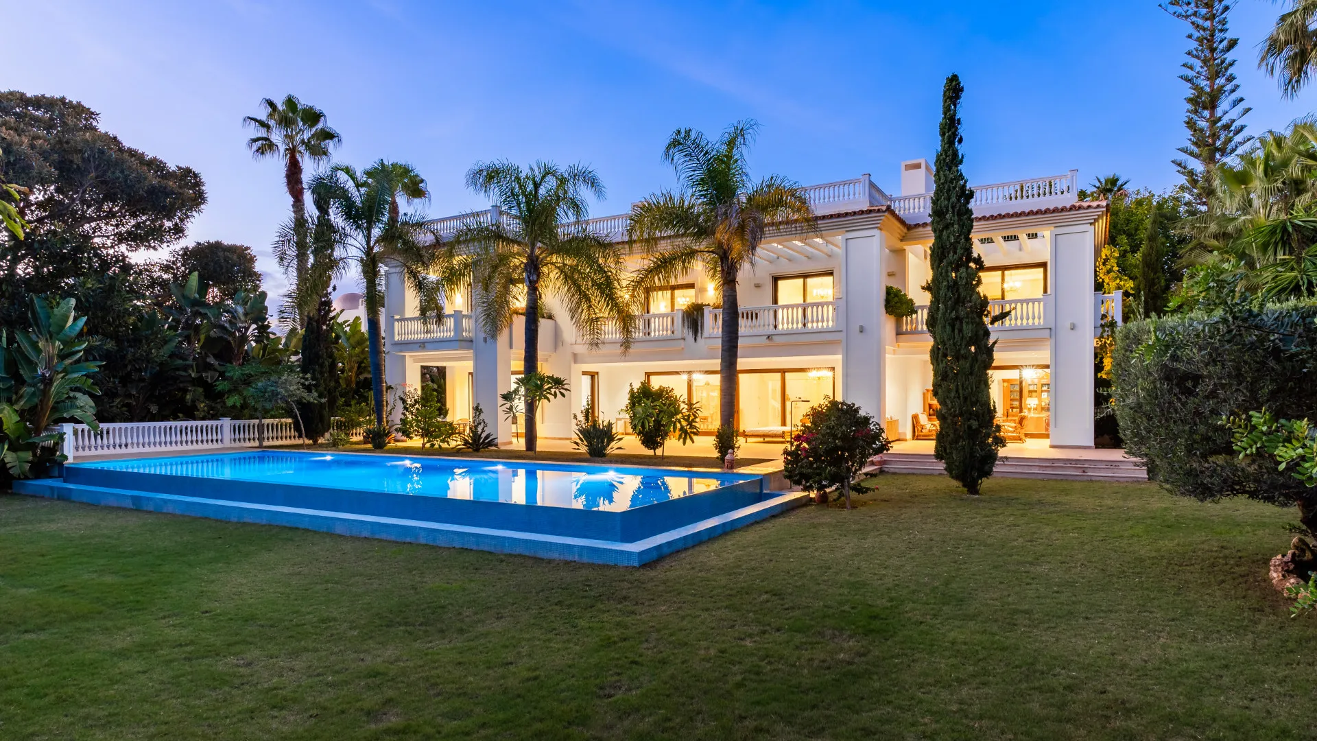 Villa con 7 dormitorios en venta en Casasola