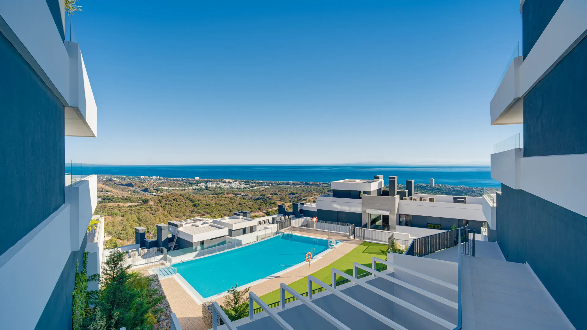 Los Altos de los Monteros ground floor apartment for sale