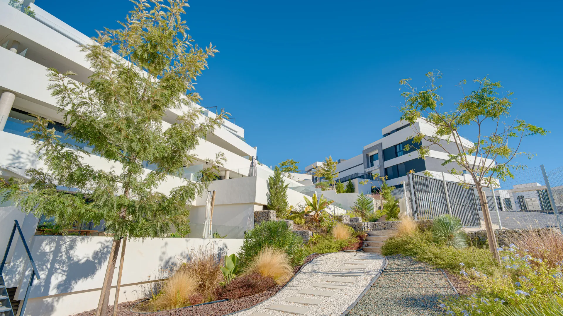 Los Altos de los Monteros ground floor apartment for sale