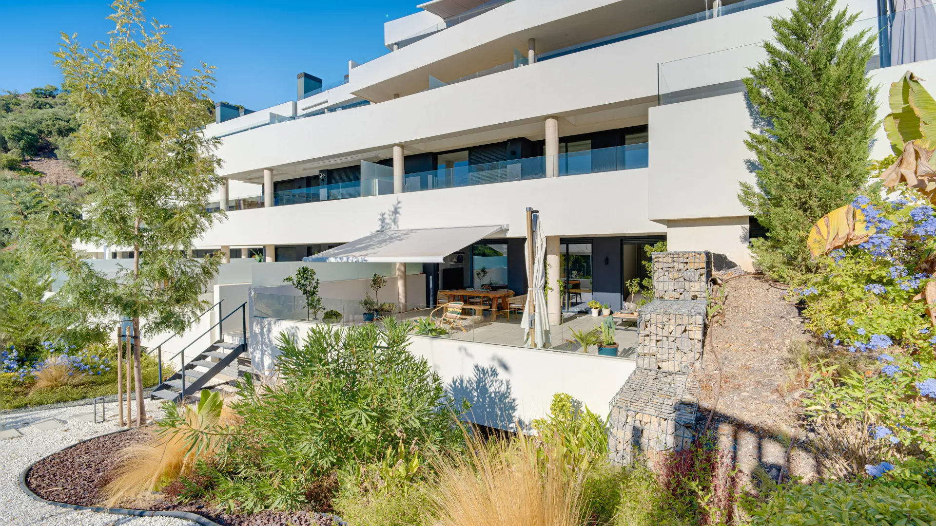 Los Altos de los Monteros ground floor apartment for sale