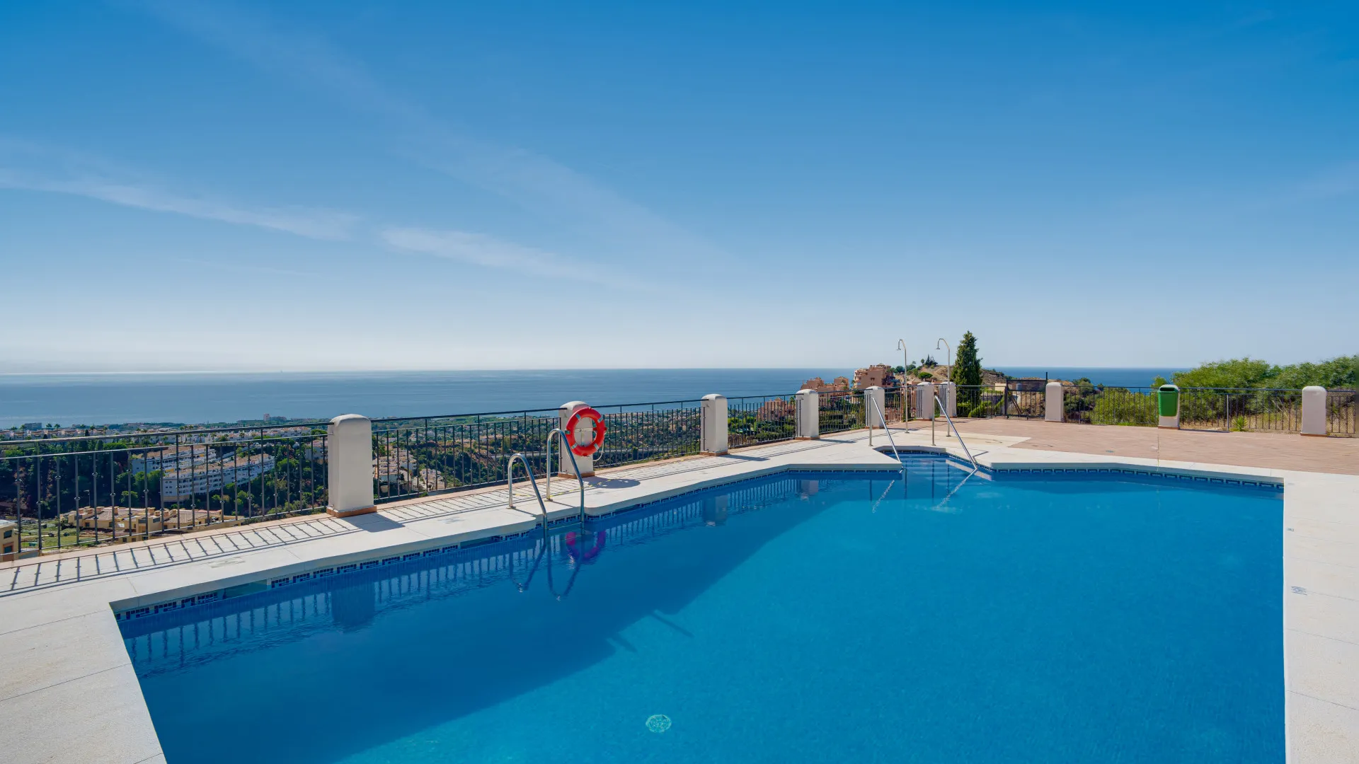 Penthouse for sale in Altos de Calahonda