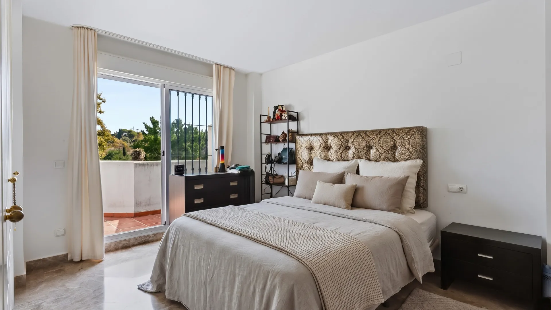 Town house for sale in Los Naranjos de Marbella with 3 bedrooms