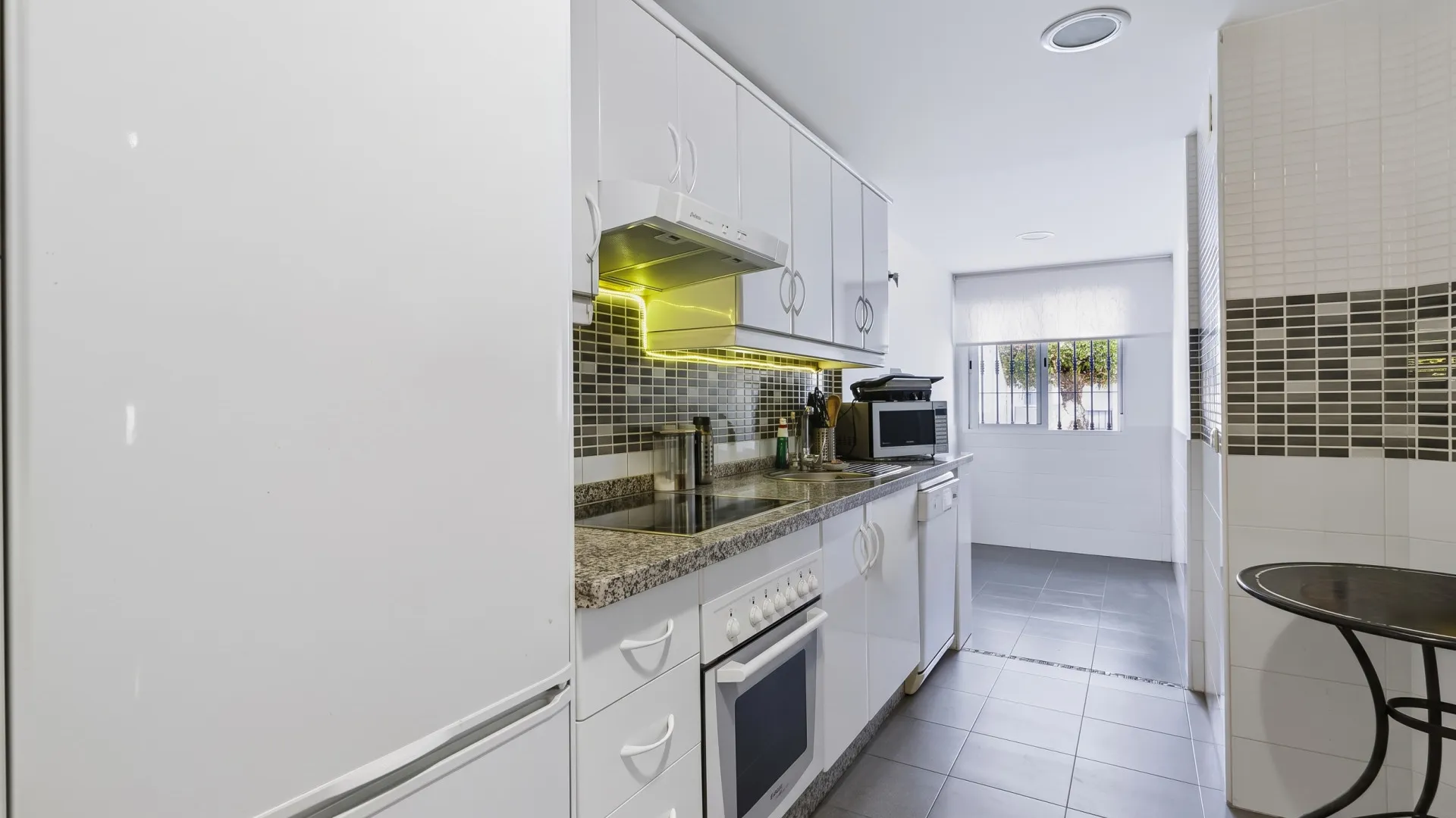 Town house for sale in Los Naranjos de Marbella with 3 bedrooms