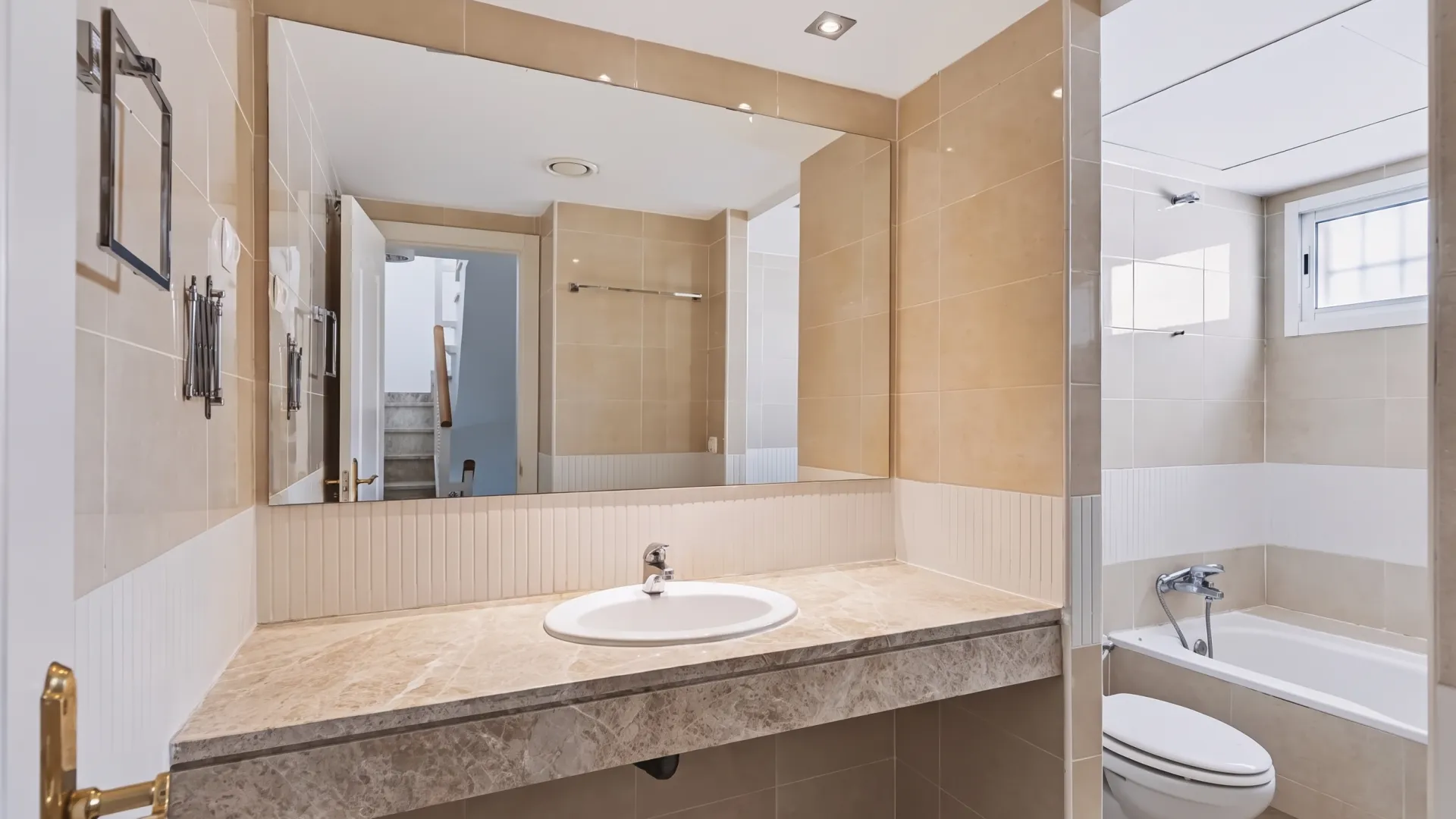 Town house for sale in Los Naranjos de Marbella with 3 bedrooms