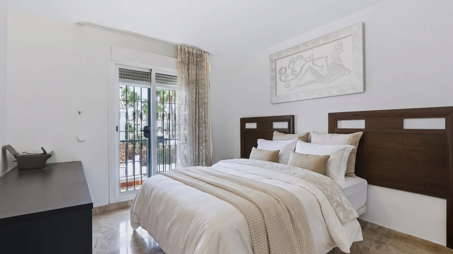 Town house for sale in Los Naranjos de Marbella with 3 bedrooms
