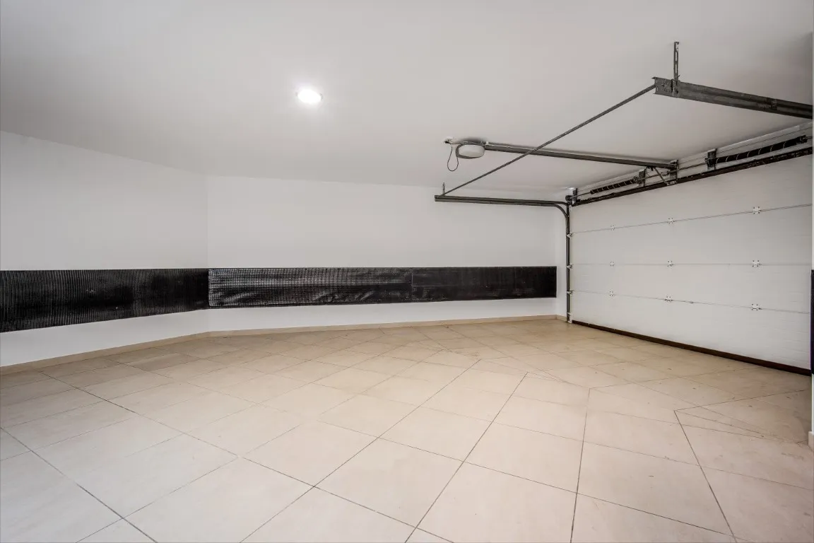 Villa for sale in Lomas de Magna Marbella with 4 bedrooms