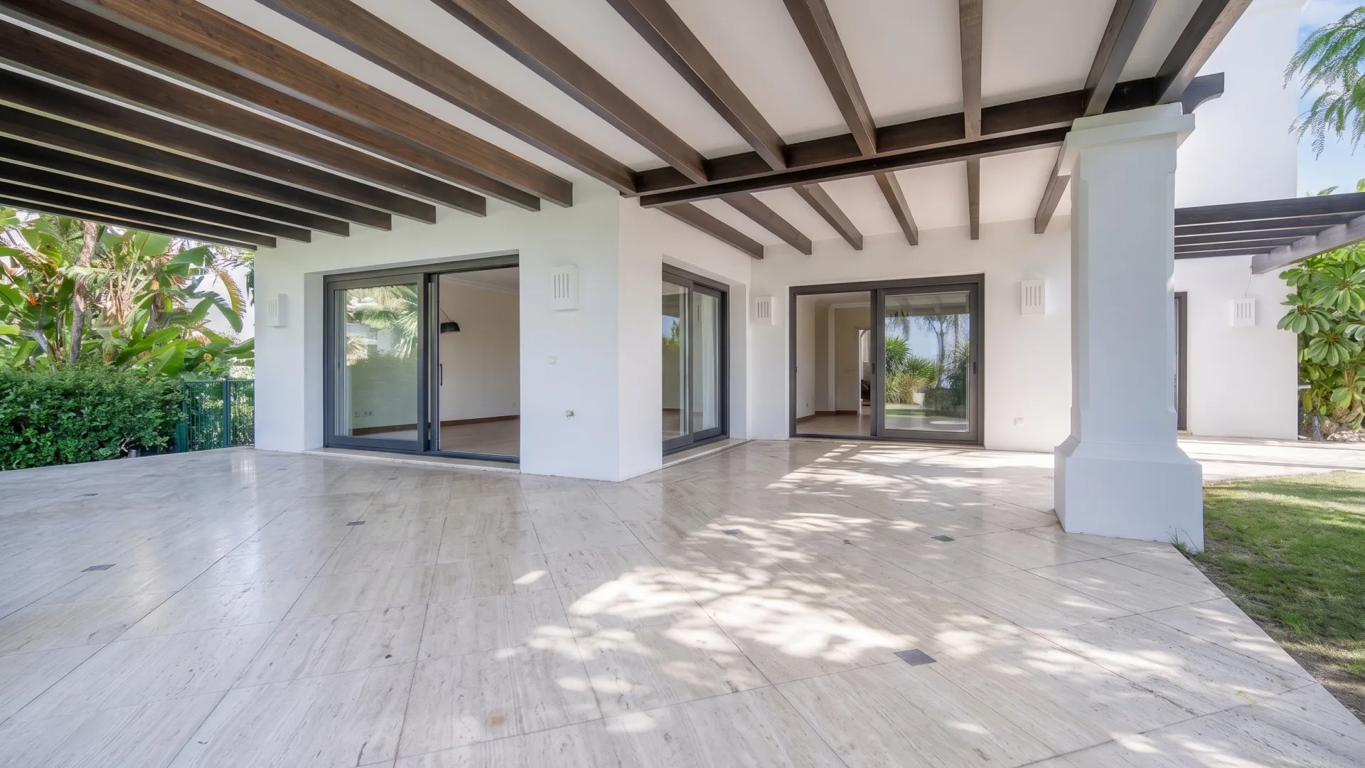 Villa for sale in Lomas de Magna Marbella with 4 bedrooms