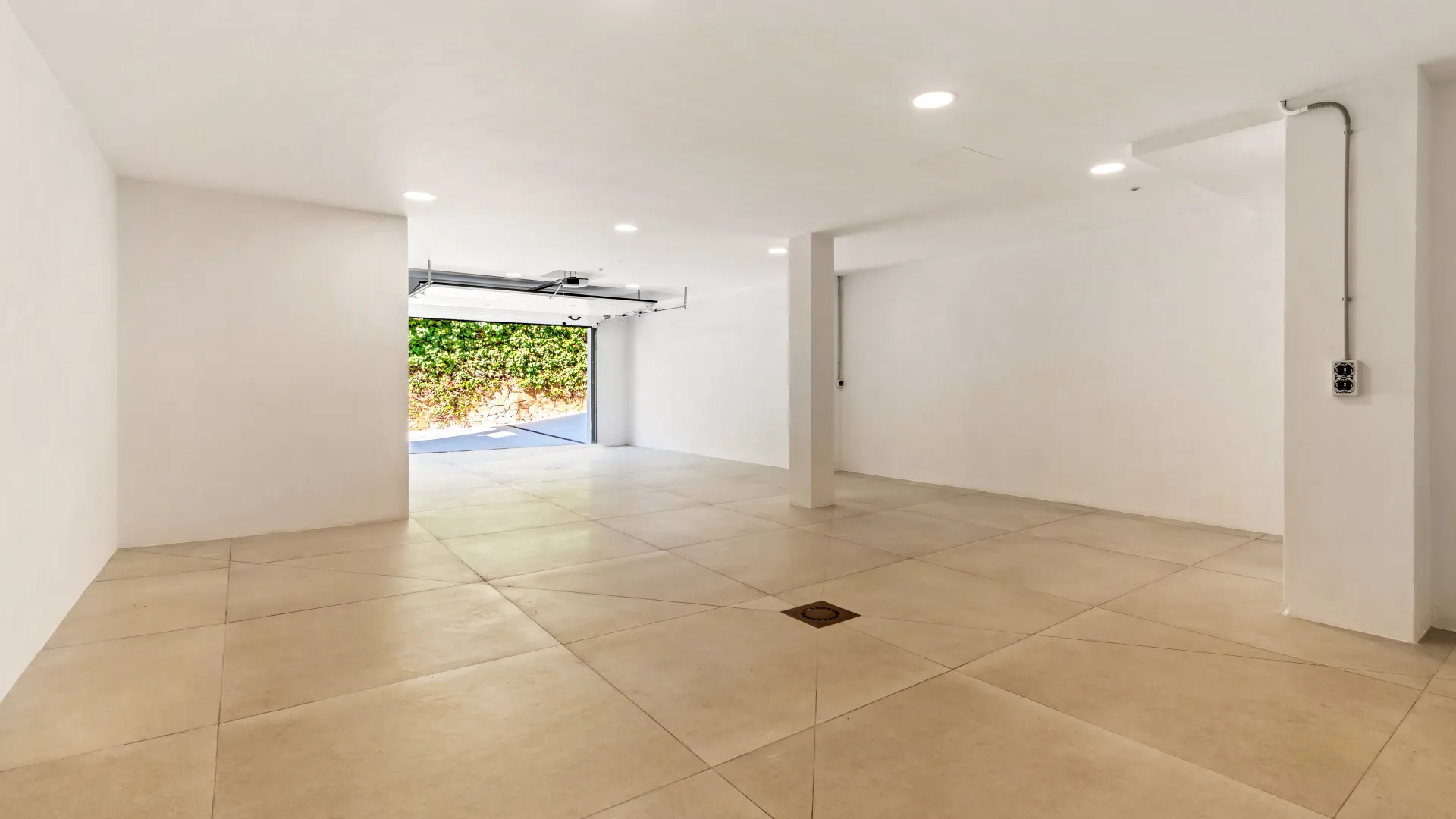 Villa with 5 bedrooms for sale in Monte Halcones