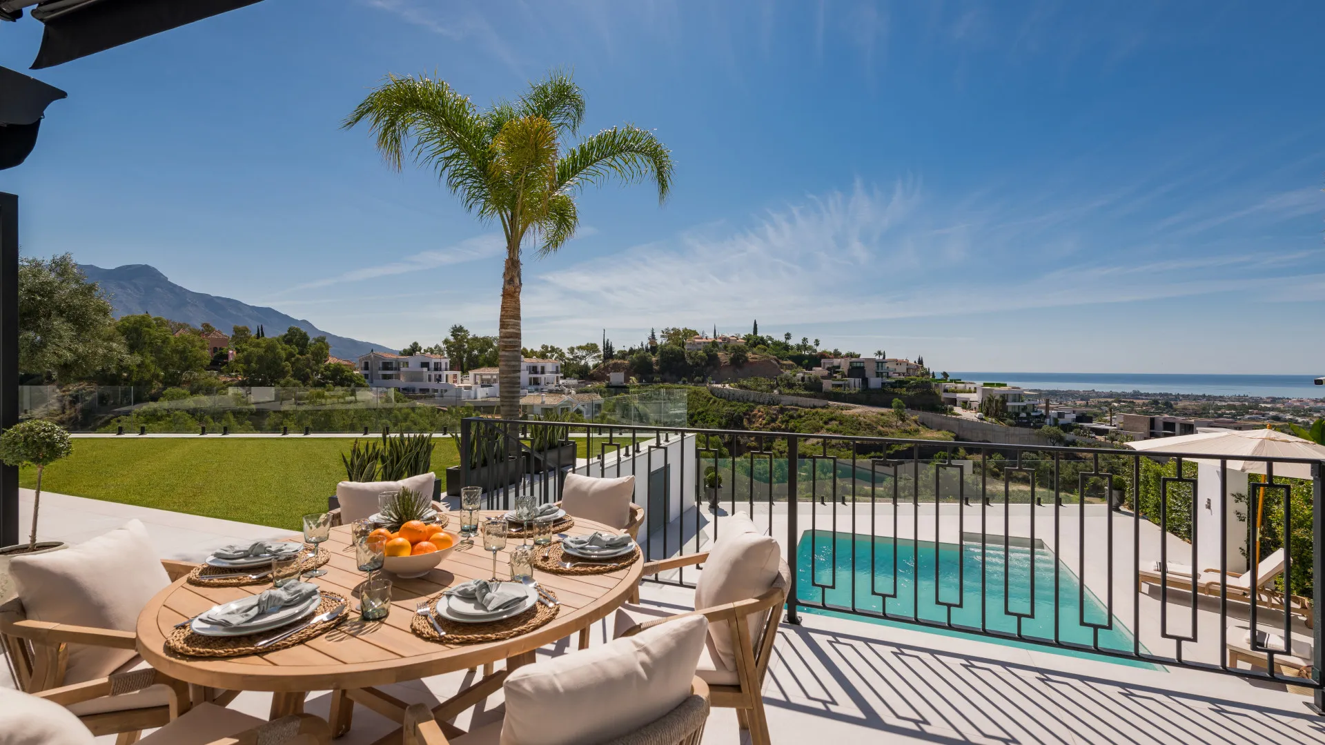 Villa with 5 bedrooms for sale in Monte Halcones