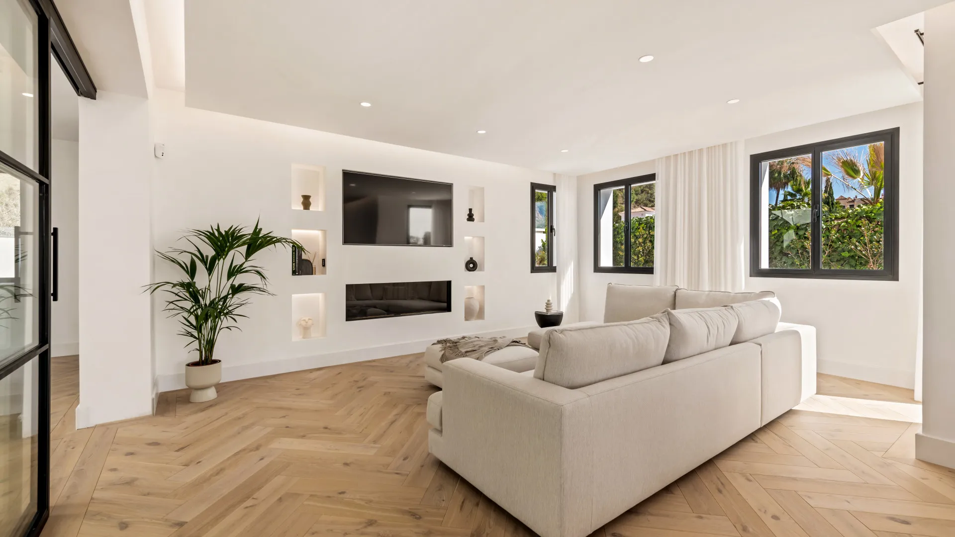 Villa with 5 bedrooms for sale in Monte Halcones
