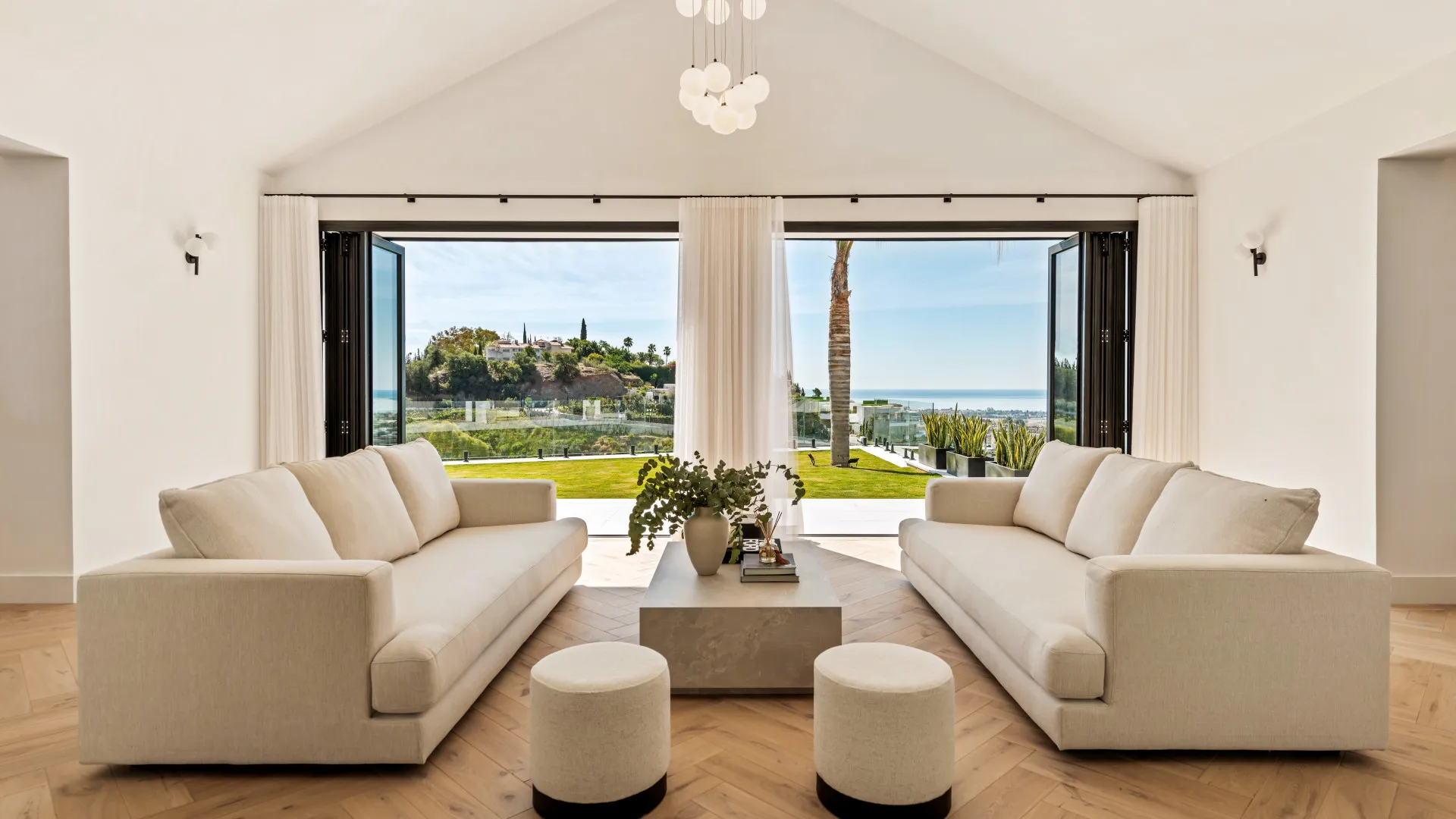 Villa with 5 bedrooms for sale in Monte Halcones