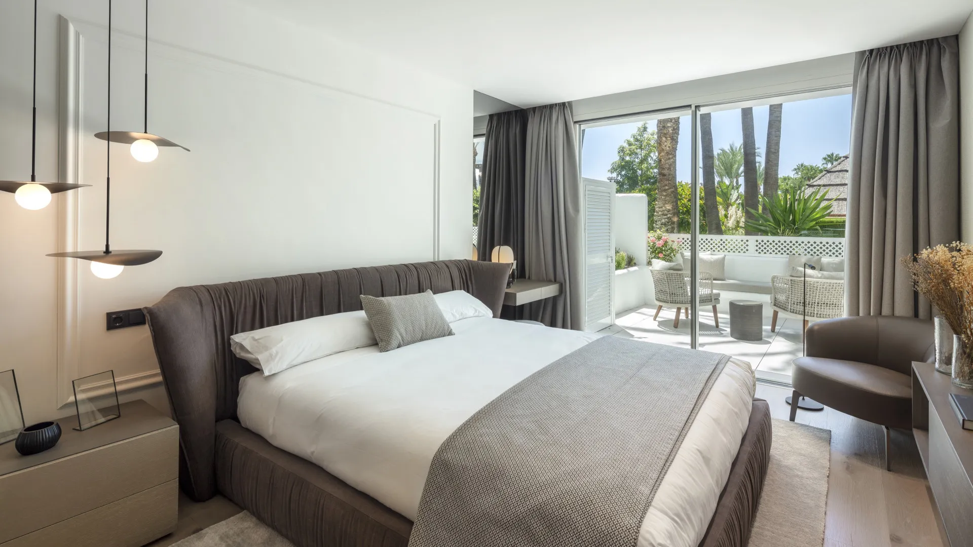 Se vende apartamento planta baja en Puente Romano