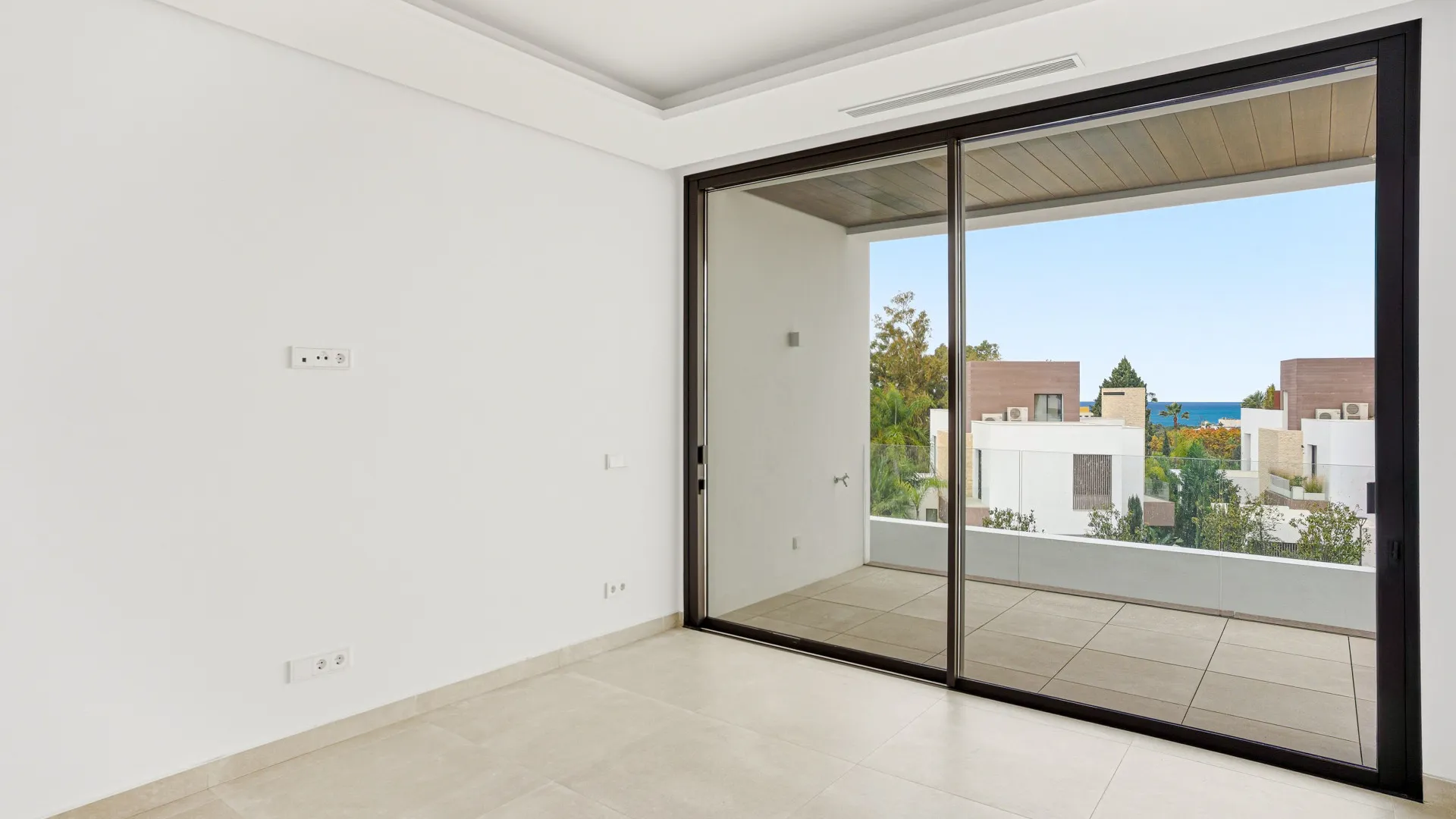 Marbella Golden Mile 4 bedrooms villa for sale