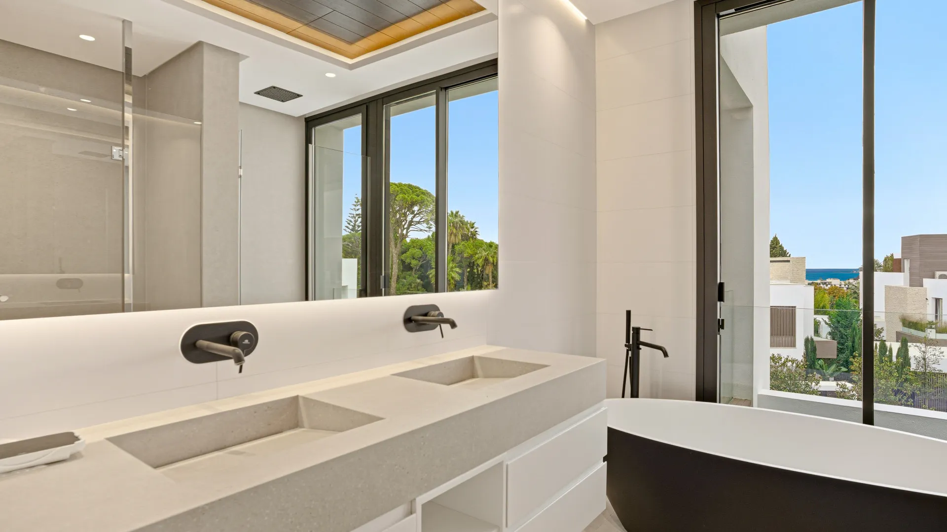 Marbella Golden Mile 4 bedrooms villa for sale