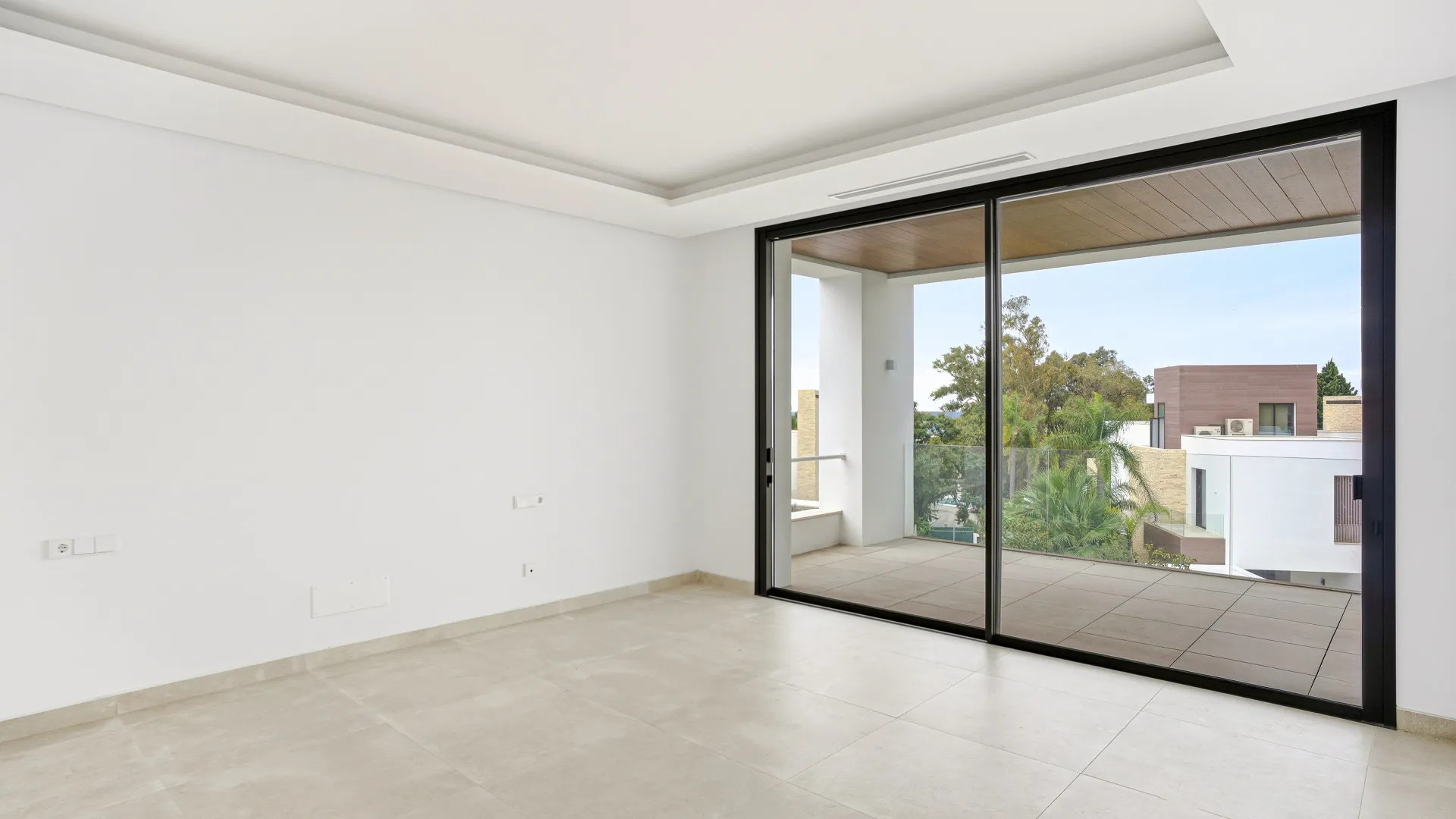 Marbella Golden Mile 4 bedrooms villa for sale