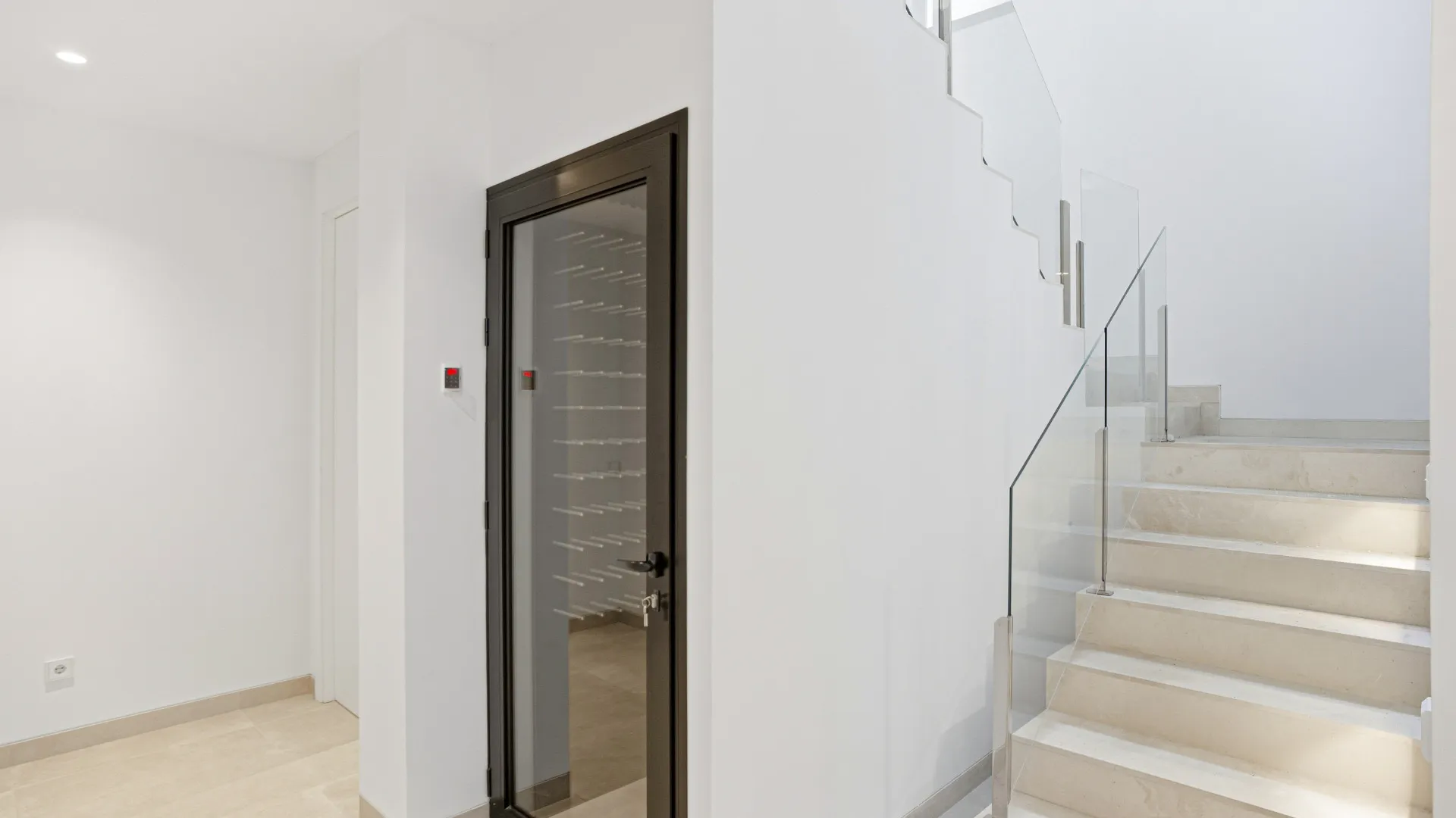 Marbella Golden Mile 4 bedrooms villa for sale