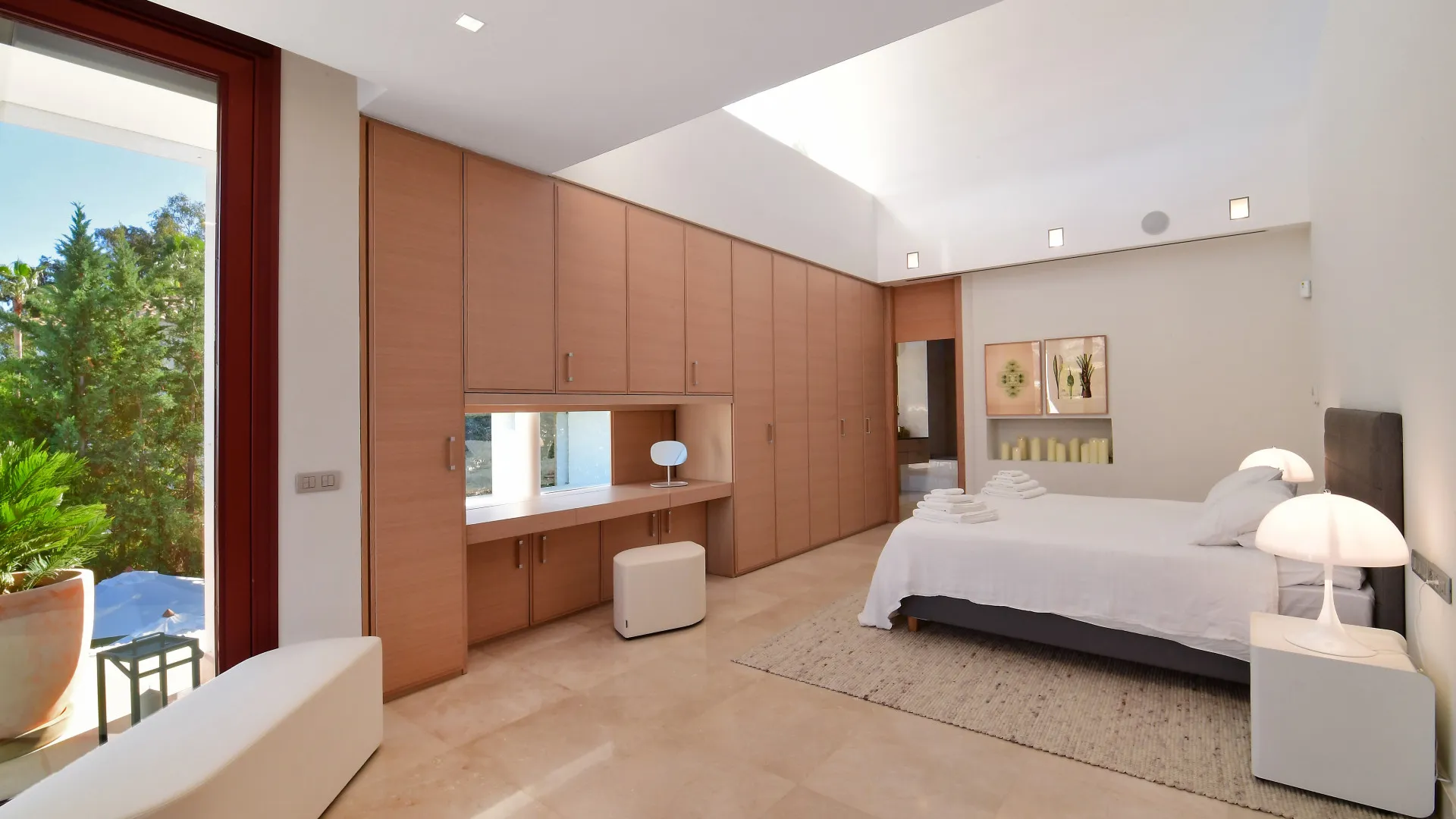 Comprar villa con 7 dormitorios en Nueva Andalucia