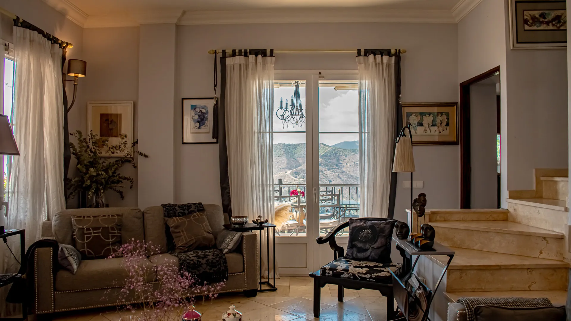 Comprar villa de 4 dormitorios en Sierra Blanca Country Club