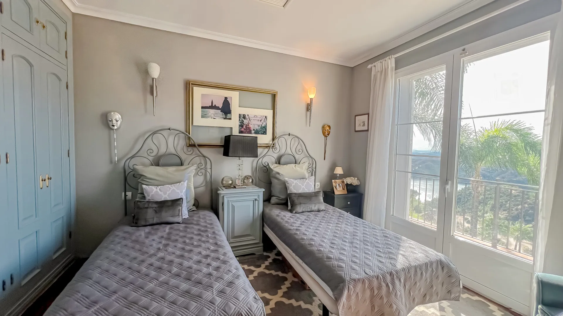 Comprar villa de 4 dormitorios en Sierra Blanca Country Club