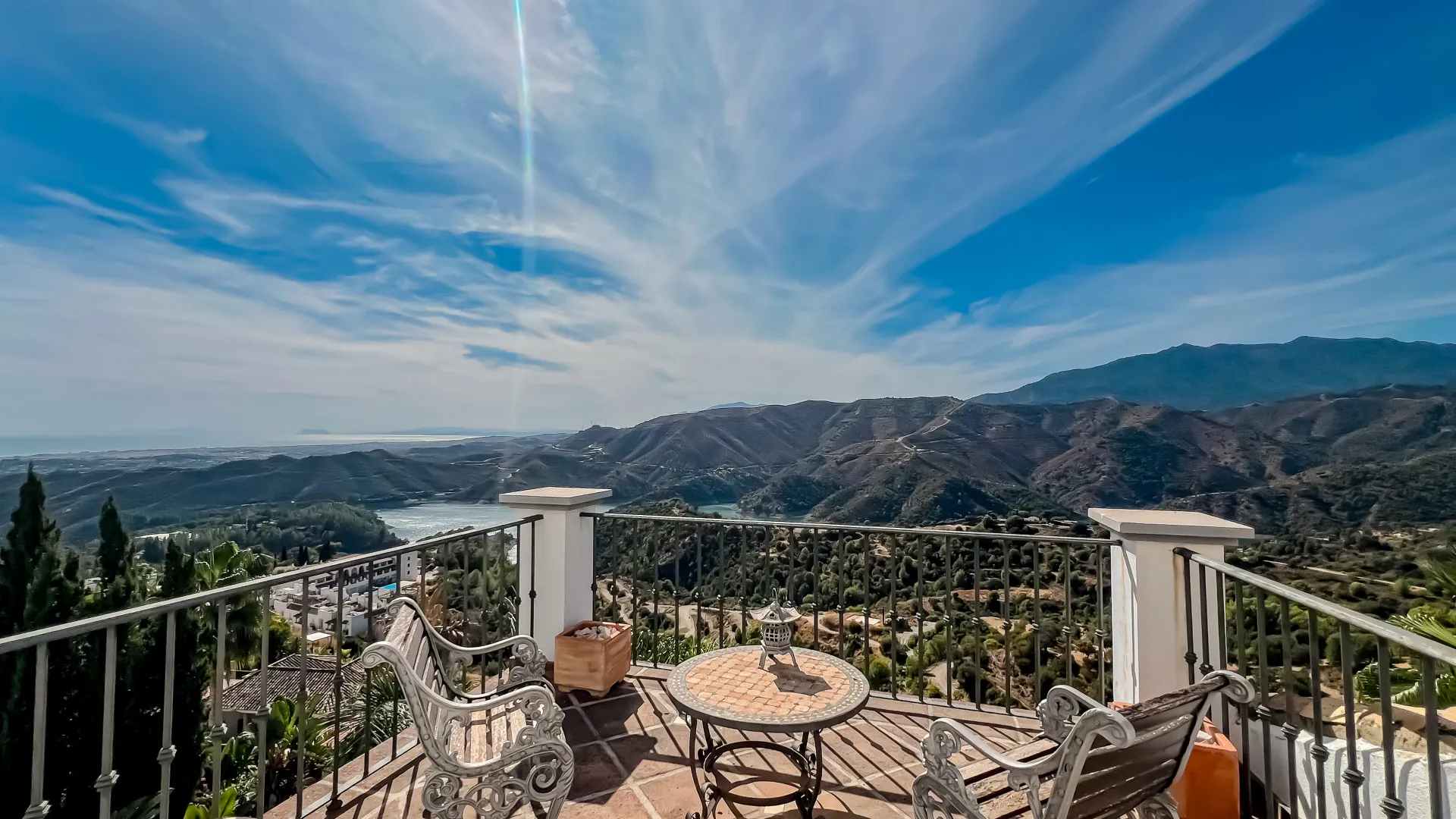 Comprar villa de 4 dormitorios en Sierra Blanca Country Club