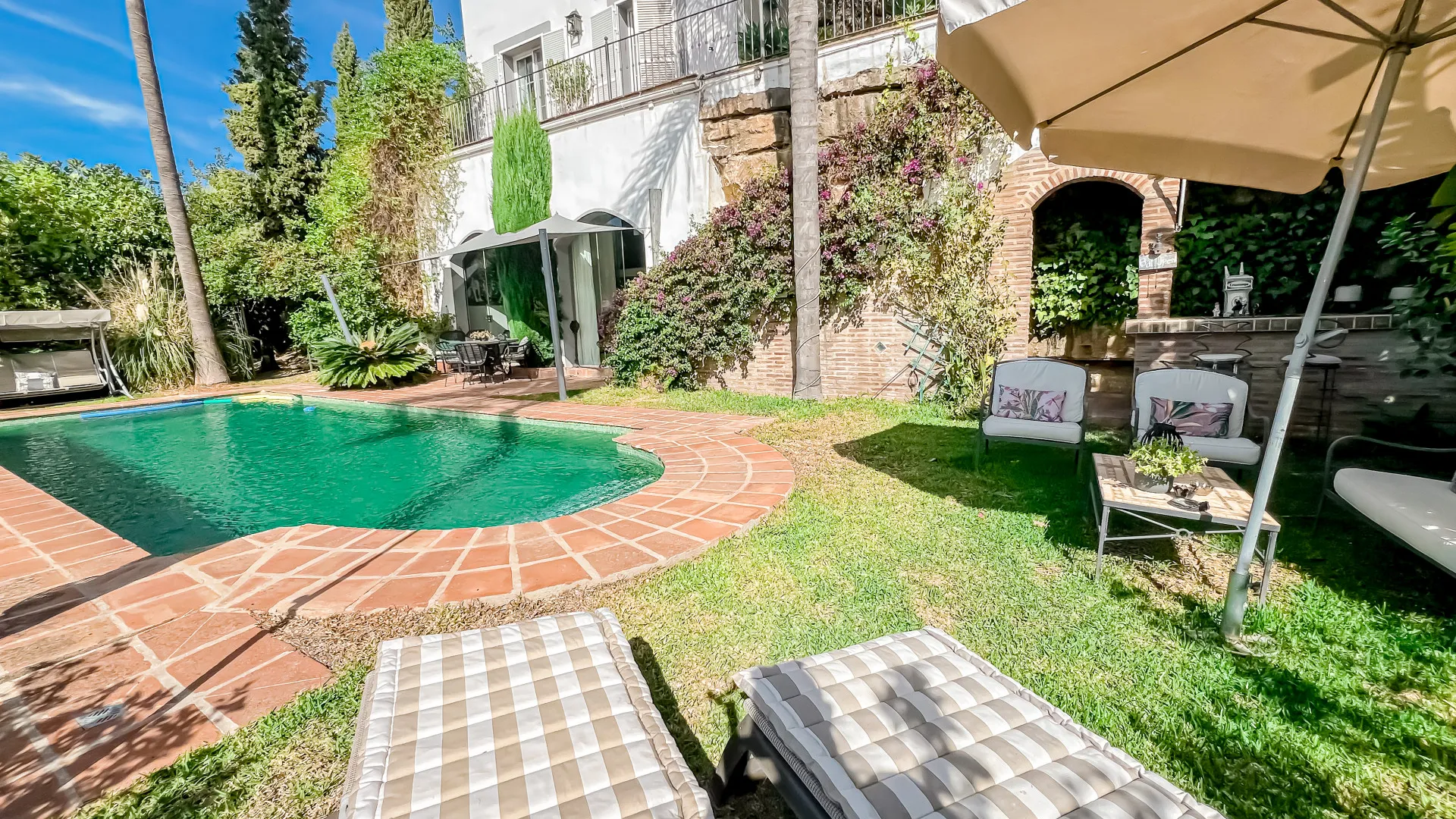 Comprar villa de 4 dormitorios en Sierra Blanca Country Club