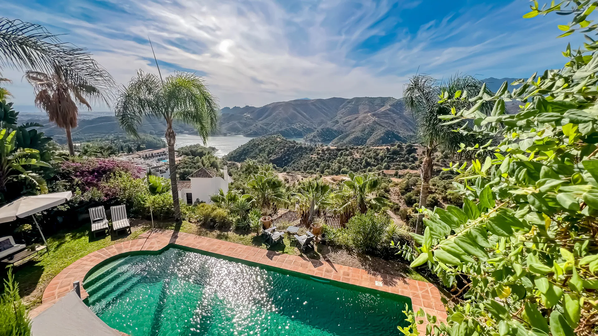 Comprar villa de 4 dormitorios en Sierra Blanca Country Club