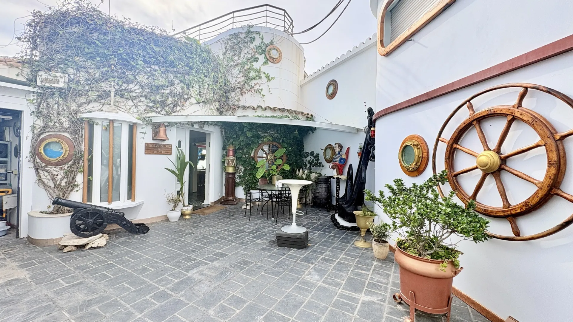 House with 6 bedrooms for sale in El Chaparral