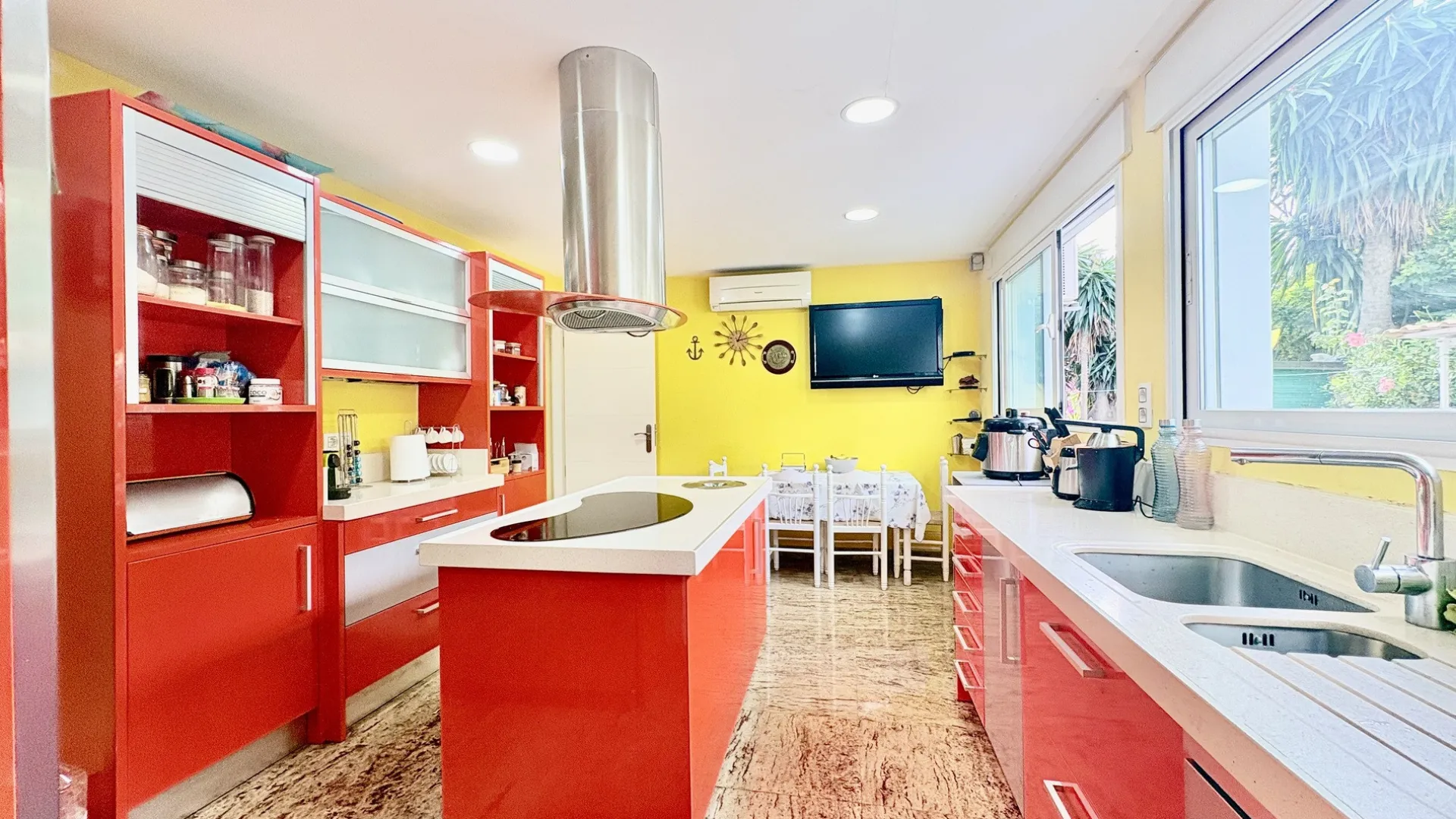 House with 6 bedrooms for sale in El Chaparral