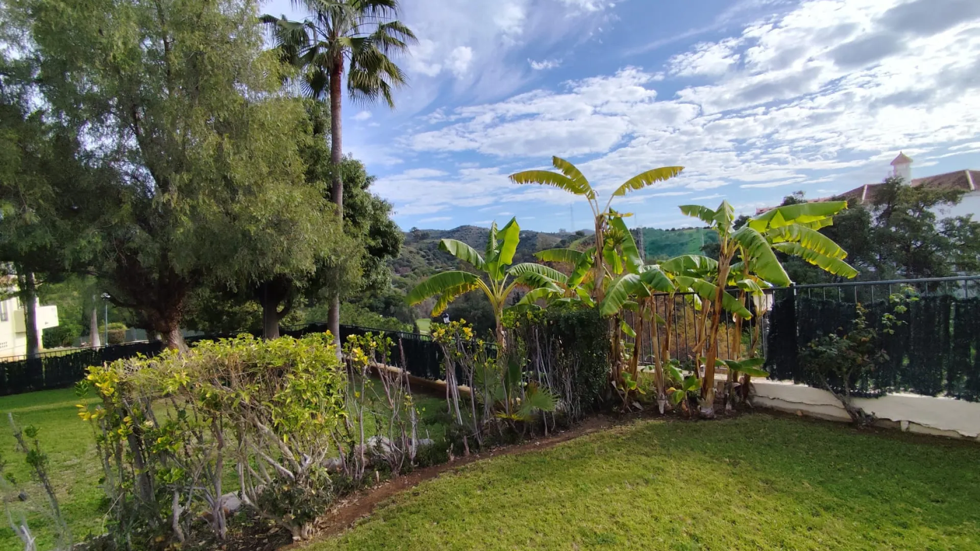 Se vende duplex con 3 dormitorios en Santa Maria Golf