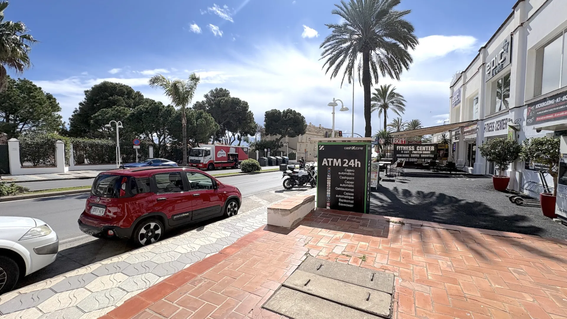 Puerto Marina, local comercial en venta