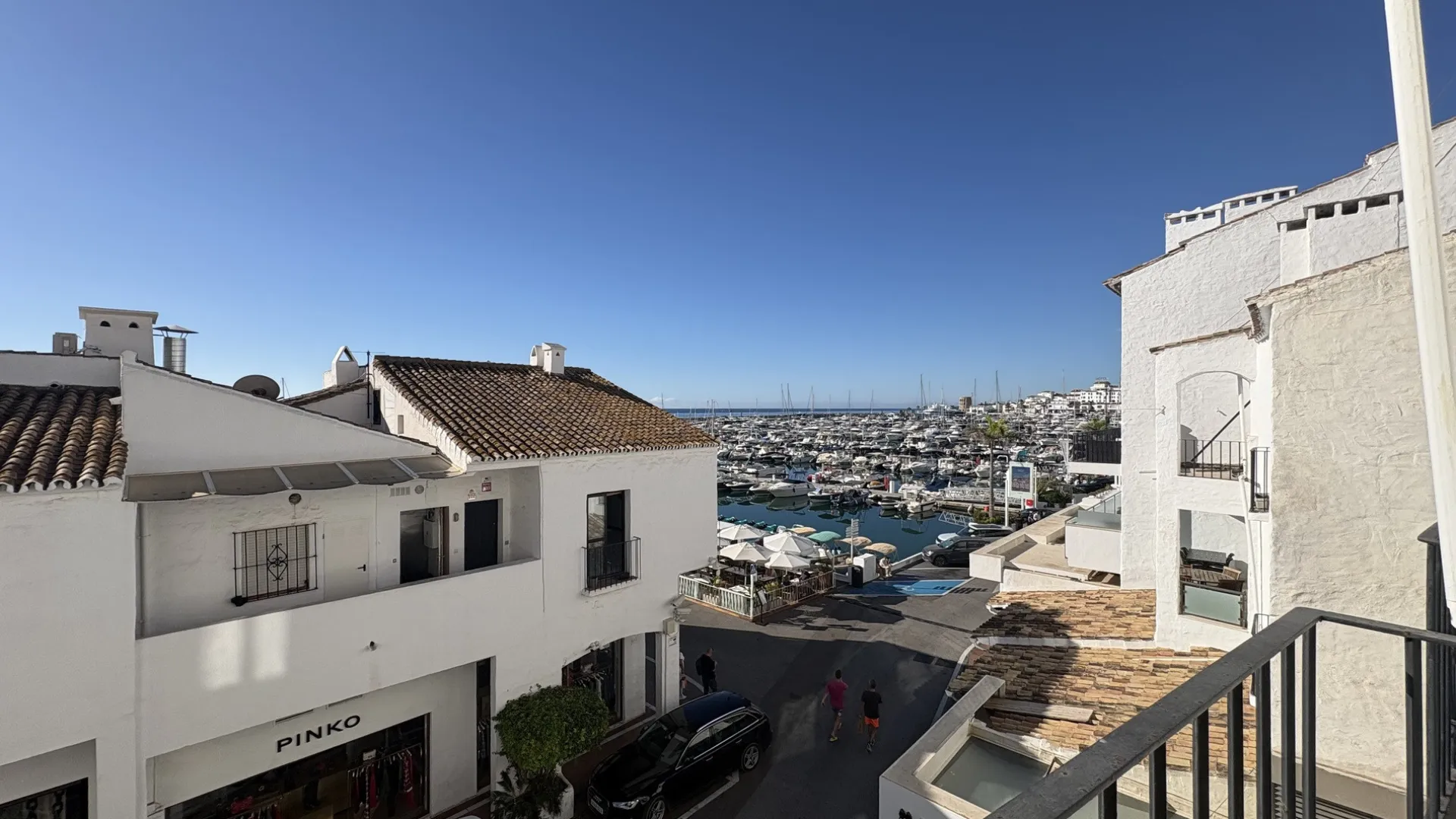 Comprar apartamento de 2 dormitorios en Marbella - Puerto Banus