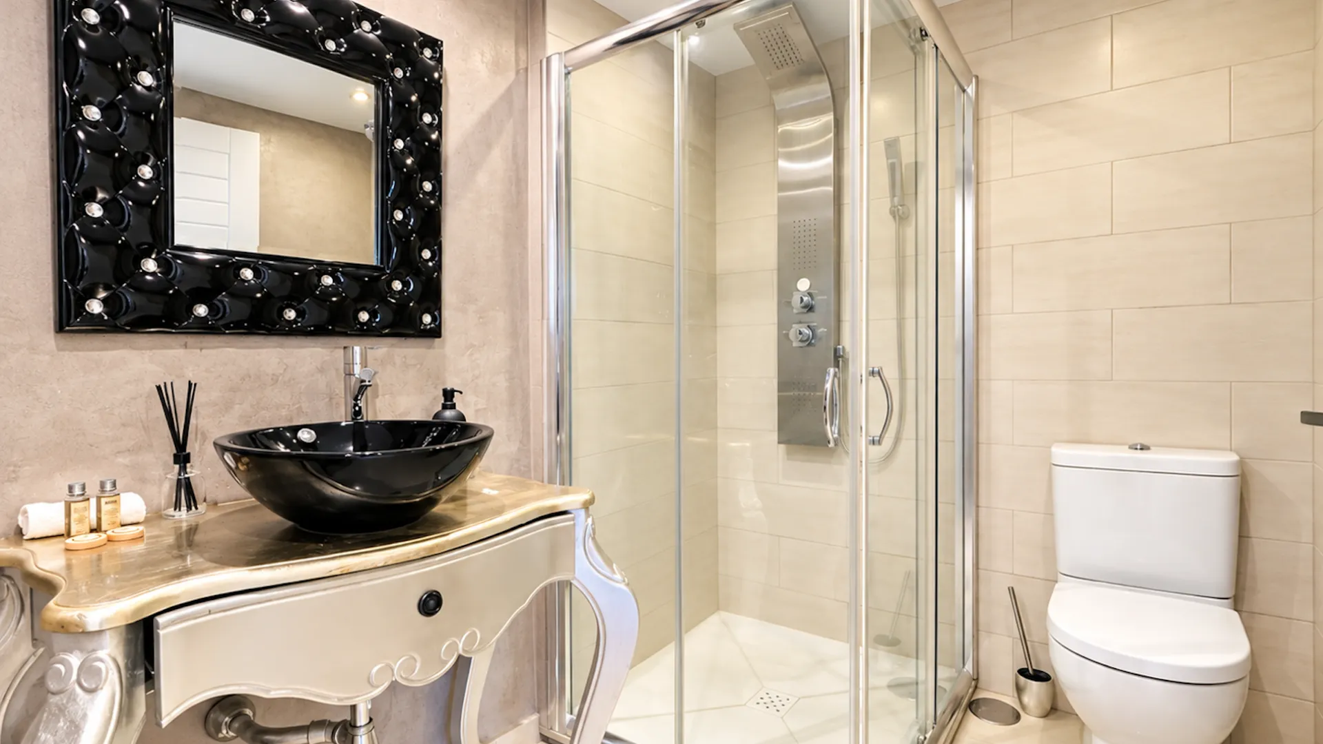 Apartamento de 3 dormitorios en venta en Marbella - Puerto Banus
